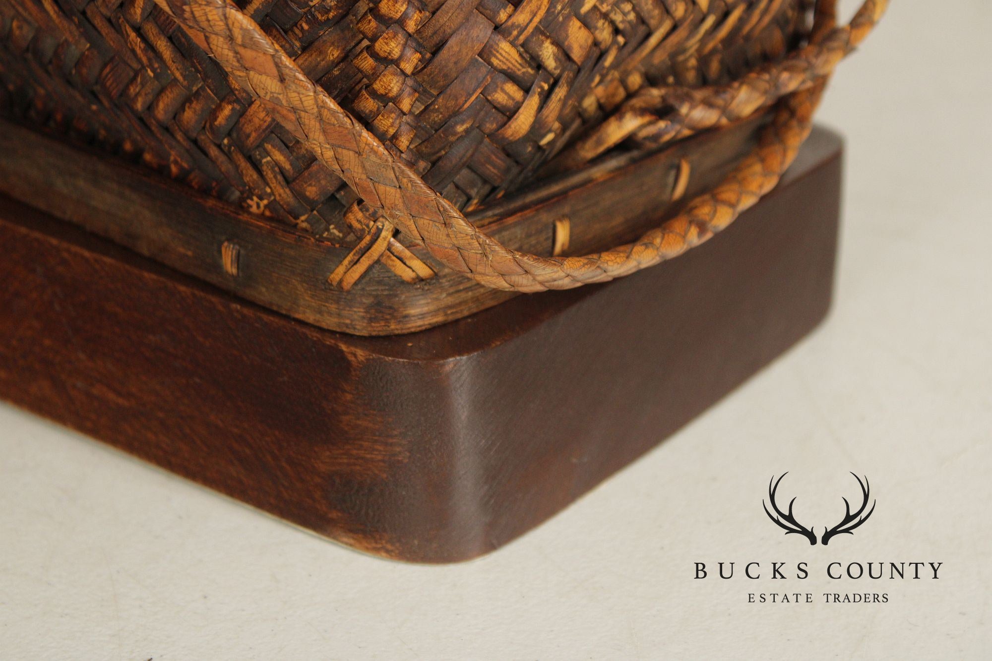 Asian Vintage Woven Wicker Basket Table Lamp
