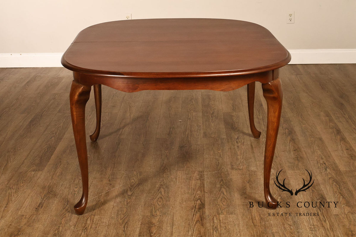 American Drew Queen Anne Style Expanding Dining Table With Eight Dining Chairs