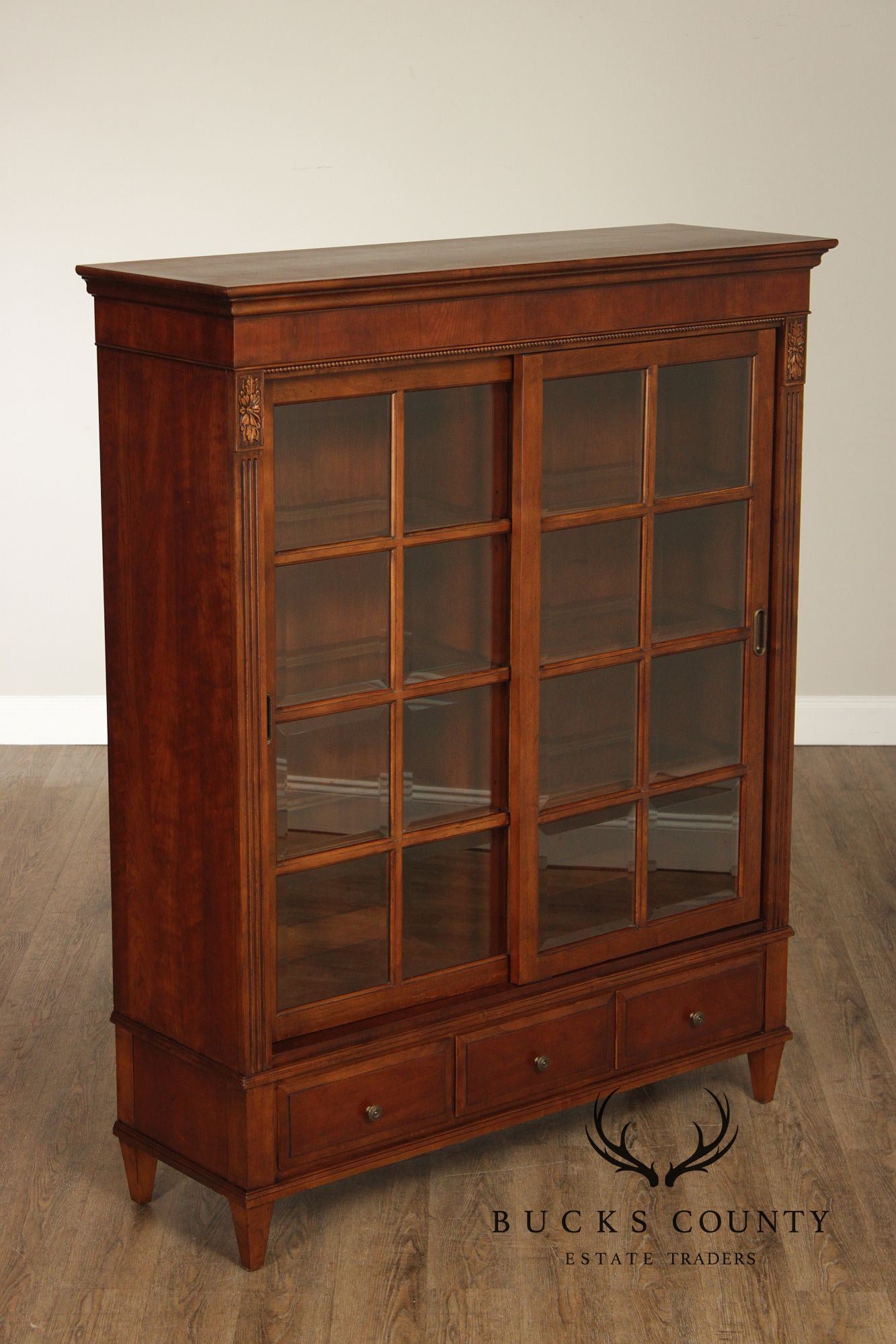 Ethan Allen Traditional Style Lighted Sliding Door Bookcase Display Cabinet