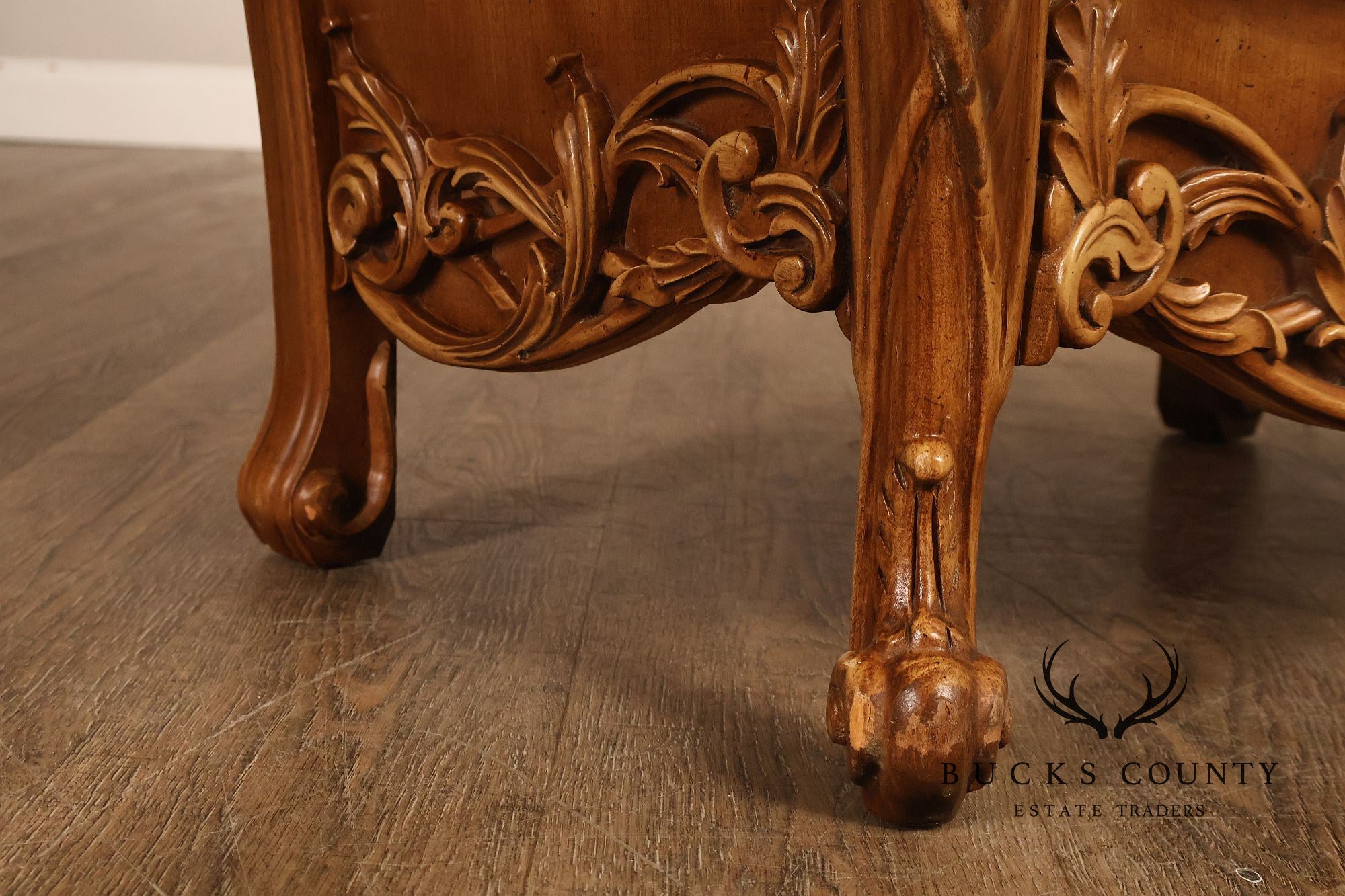 Italian Rococo Style Pair of Bombe Chest Nightstands