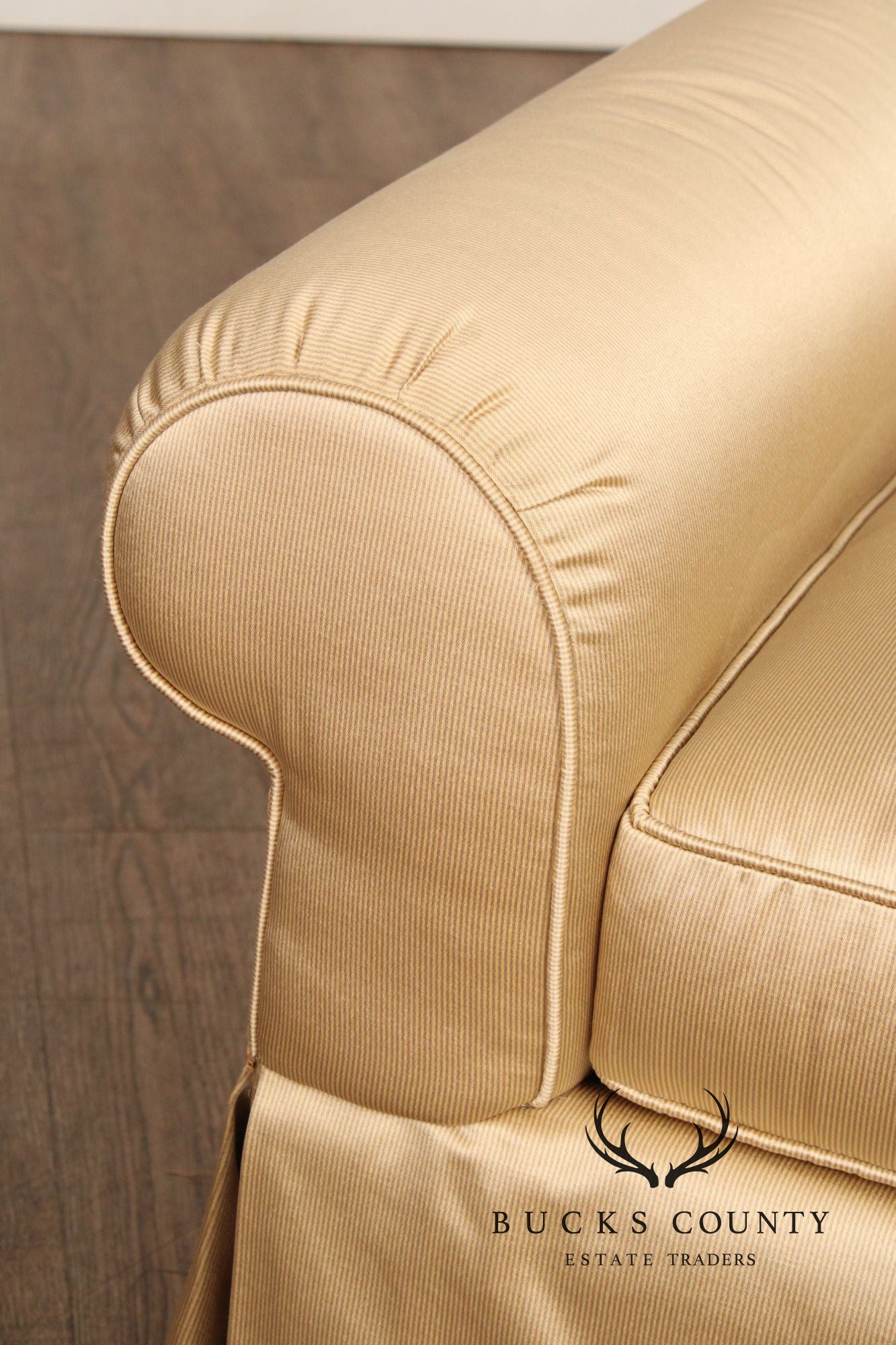 Alexandria Classic Rolled Arm Lounge Chair