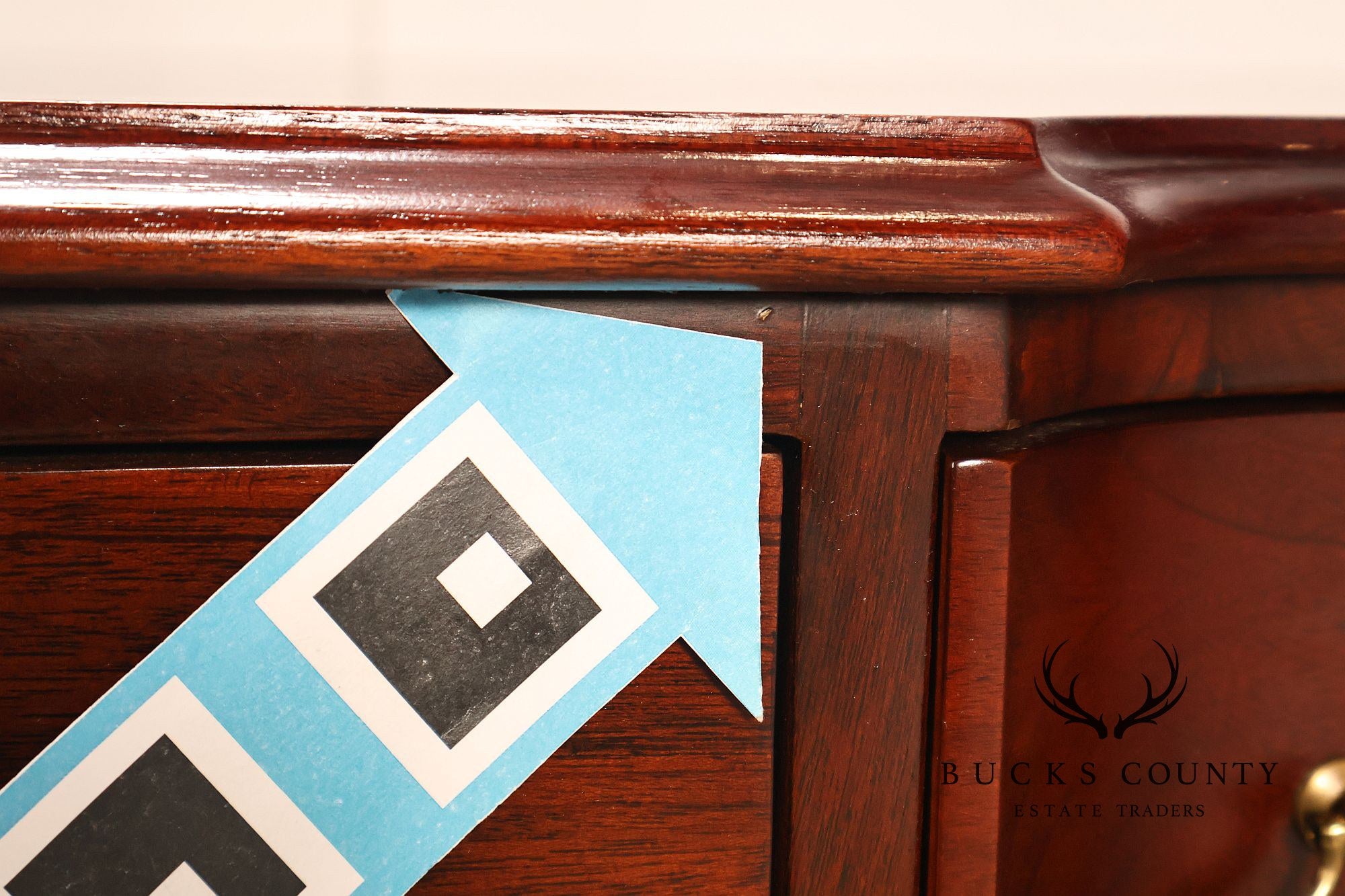 Wellington Hall Mahogany Federal Style Kneehole Console