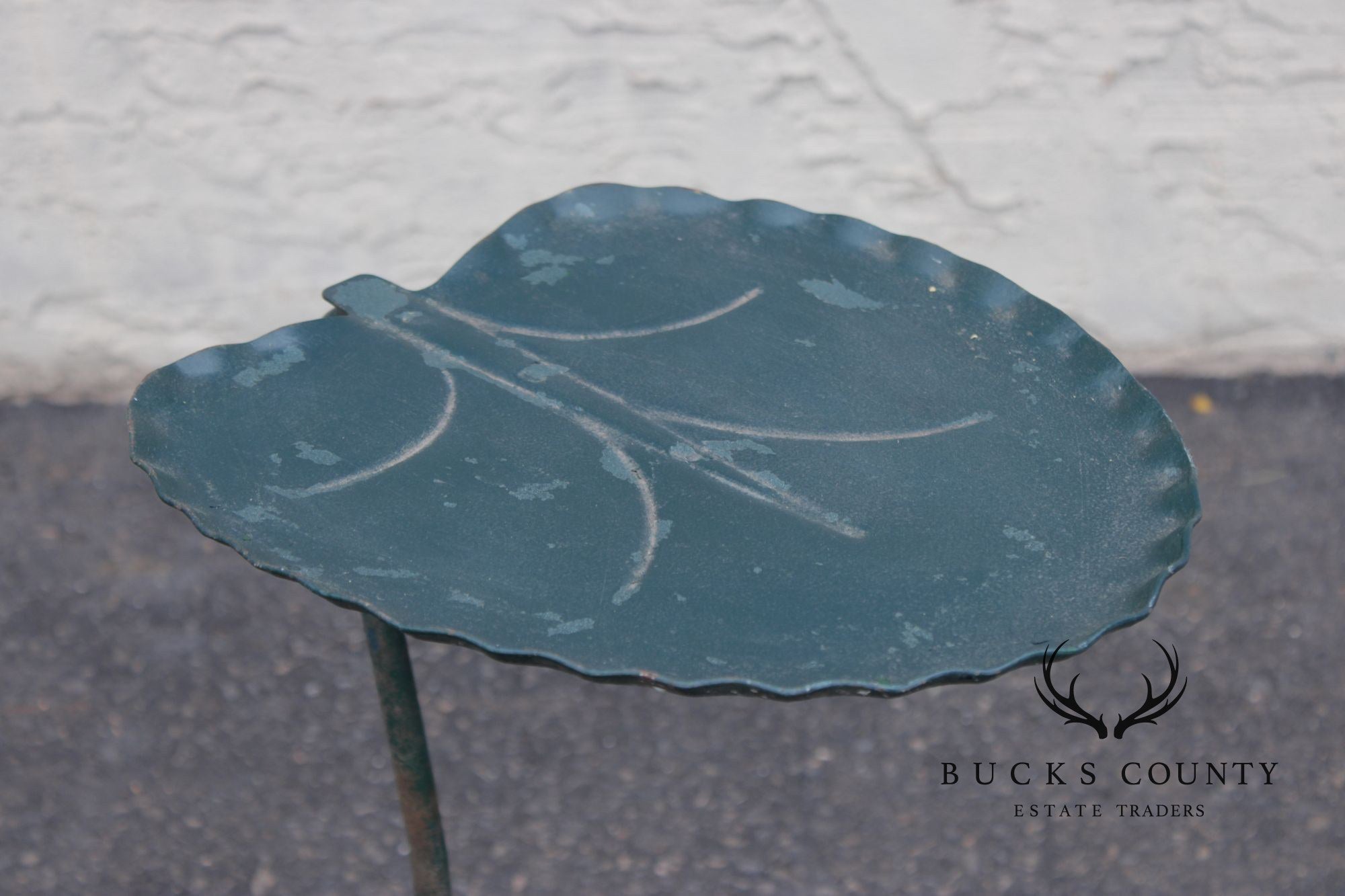 Vintage Salterini Lily Pad Leaf Wrought Iron Garden Table