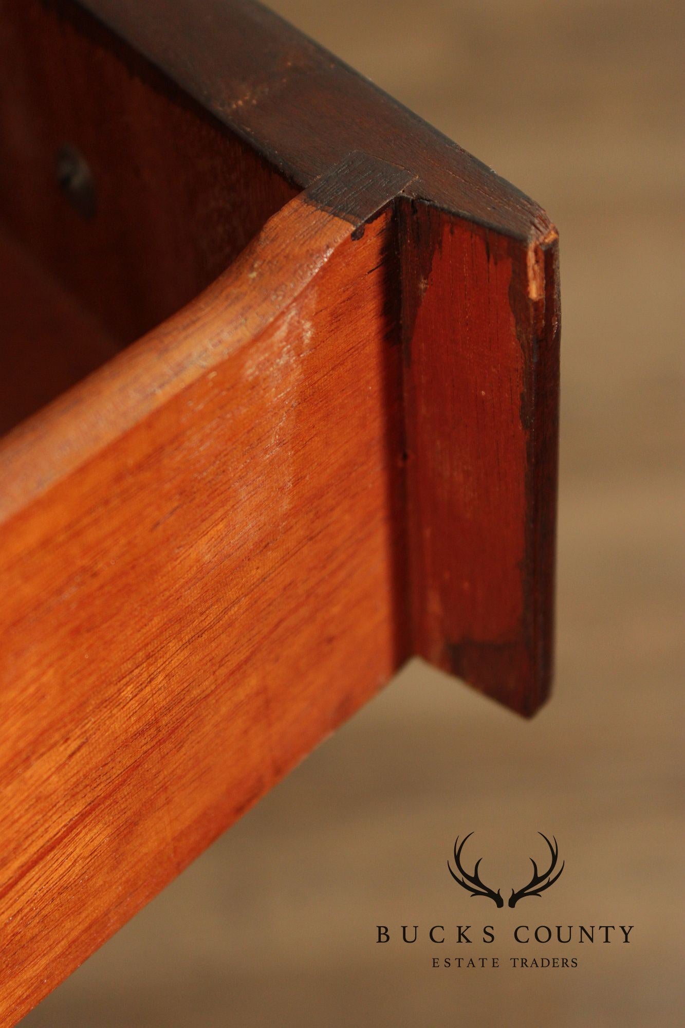 Weiman Heirloom Quality Chinese Chippendale Style Mahogany Vitrine Display Cabinet