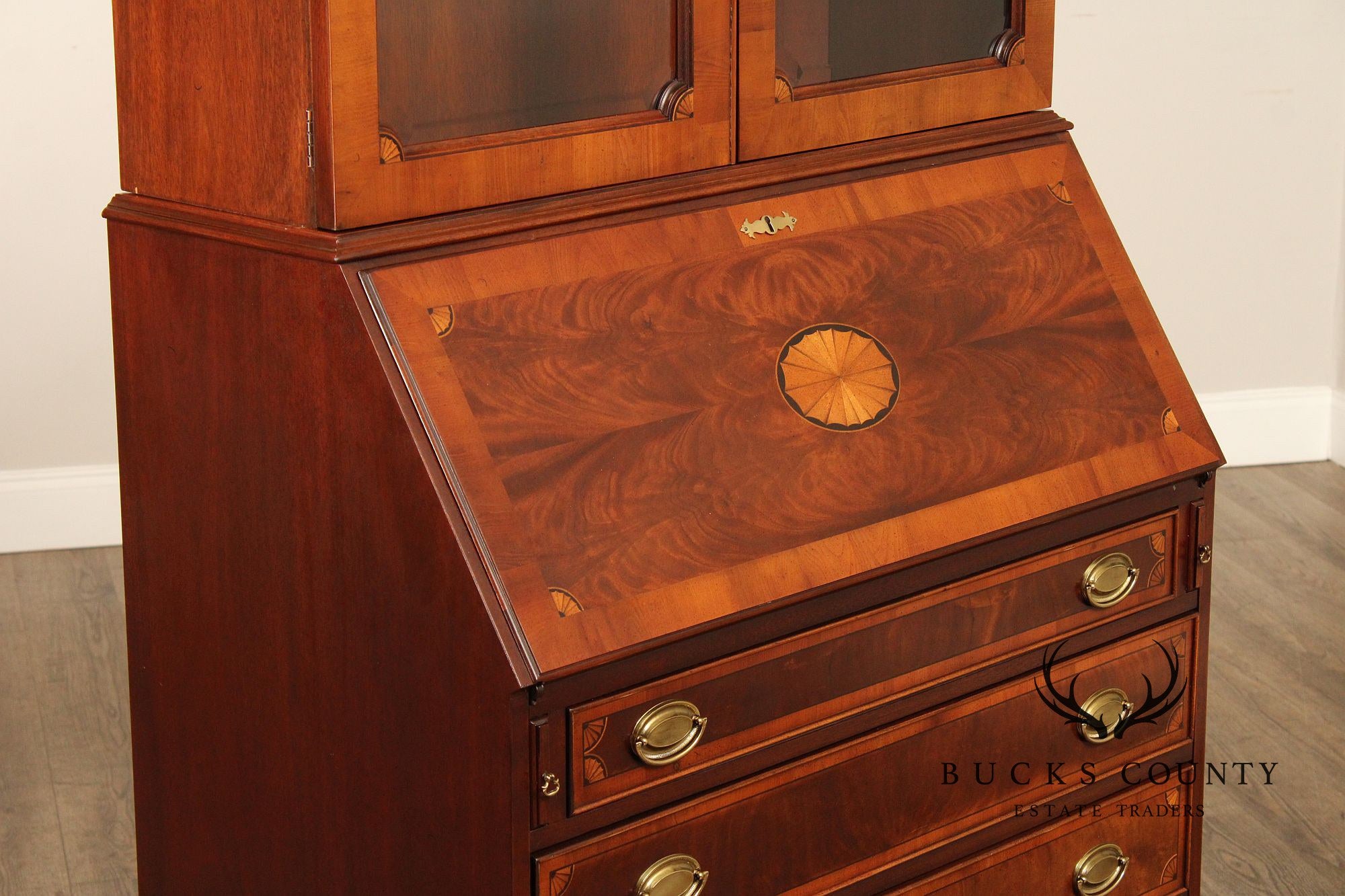 Hekman Hepplewhite Style Mahogany Secretary Bookcase