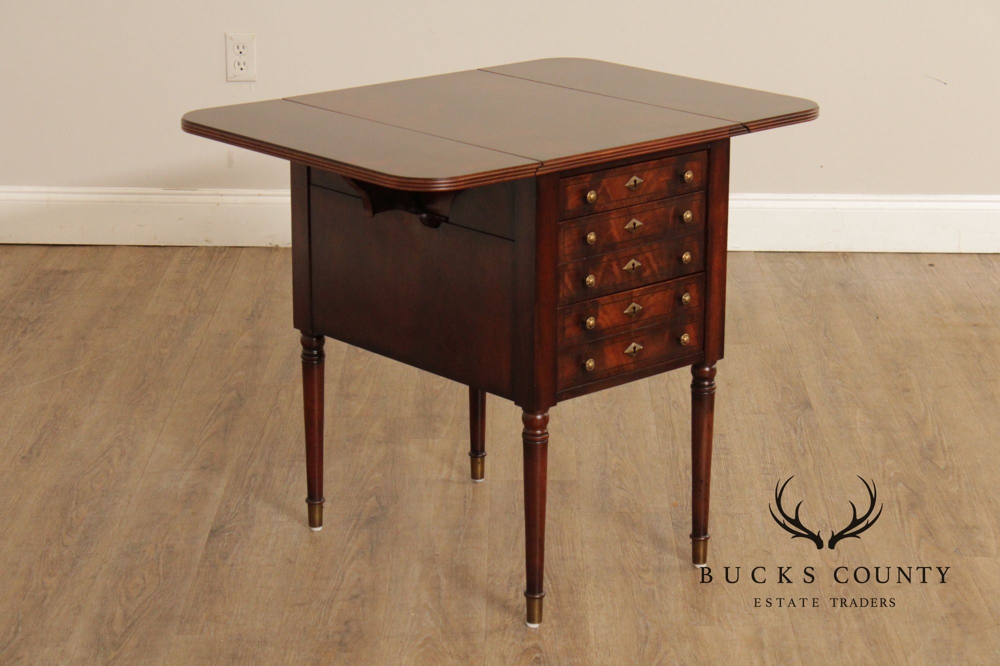 Henredon Sheraton Style Mahogany Drop End Table