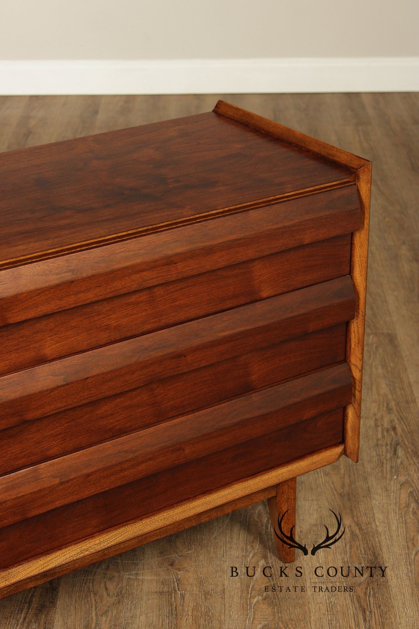 Lane 'First Edition' Mid Century Modern Walnut Dresser