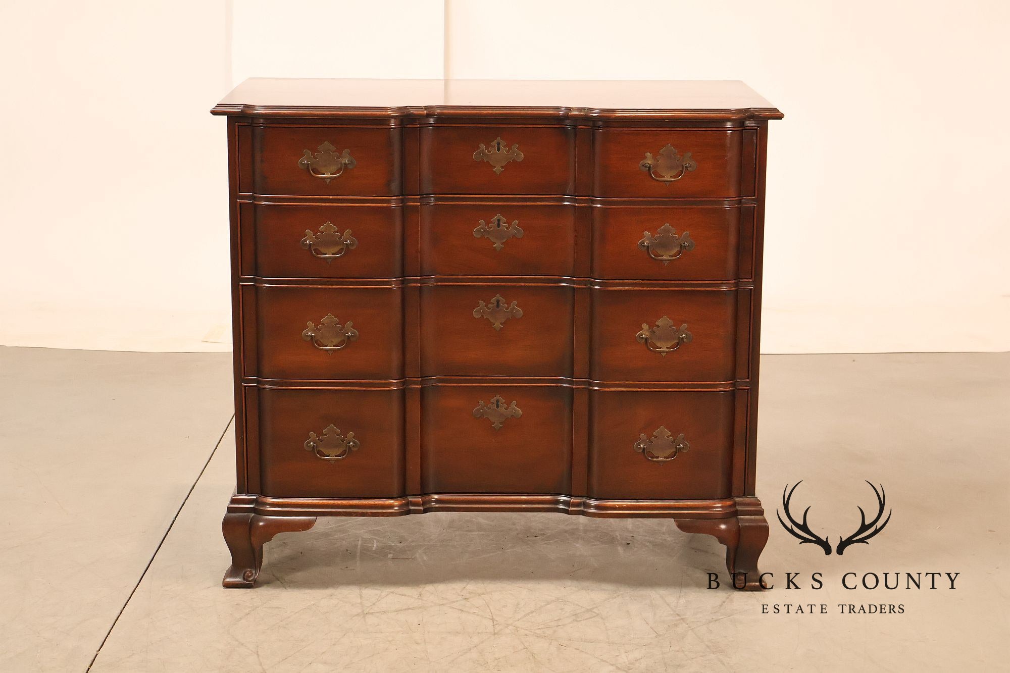 Kindel Chippendale Style Vintage Mahogany Block Front Chest Of Drawers