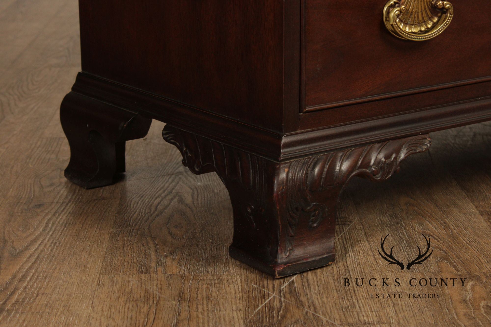 Henredon Georgian Style Mahogany Chest Of Drawers