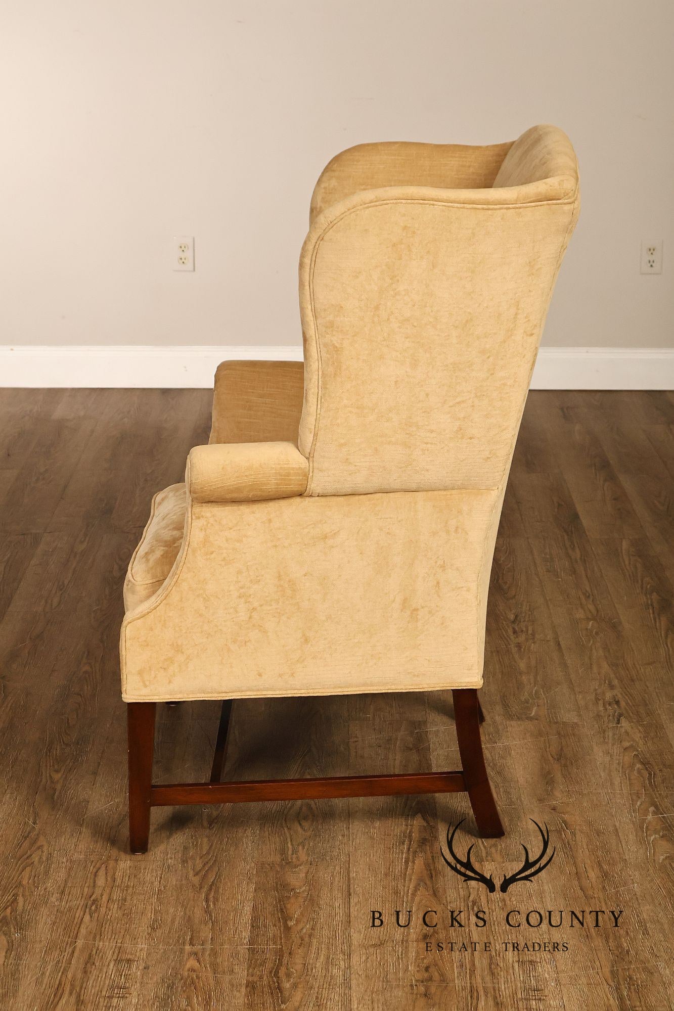 Kittinger Williamsburg Adaptation Wing Chair