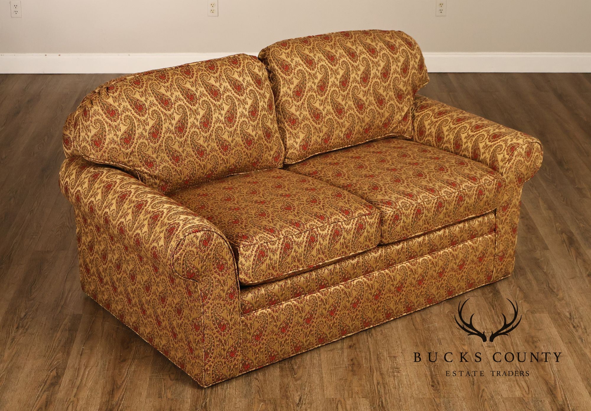Traditional Paisley Upholstered Settee