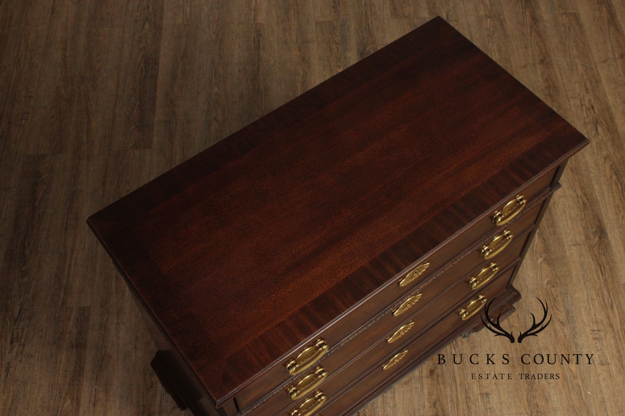 Henredon Georgian Style Mahogany Chest Of Drawers