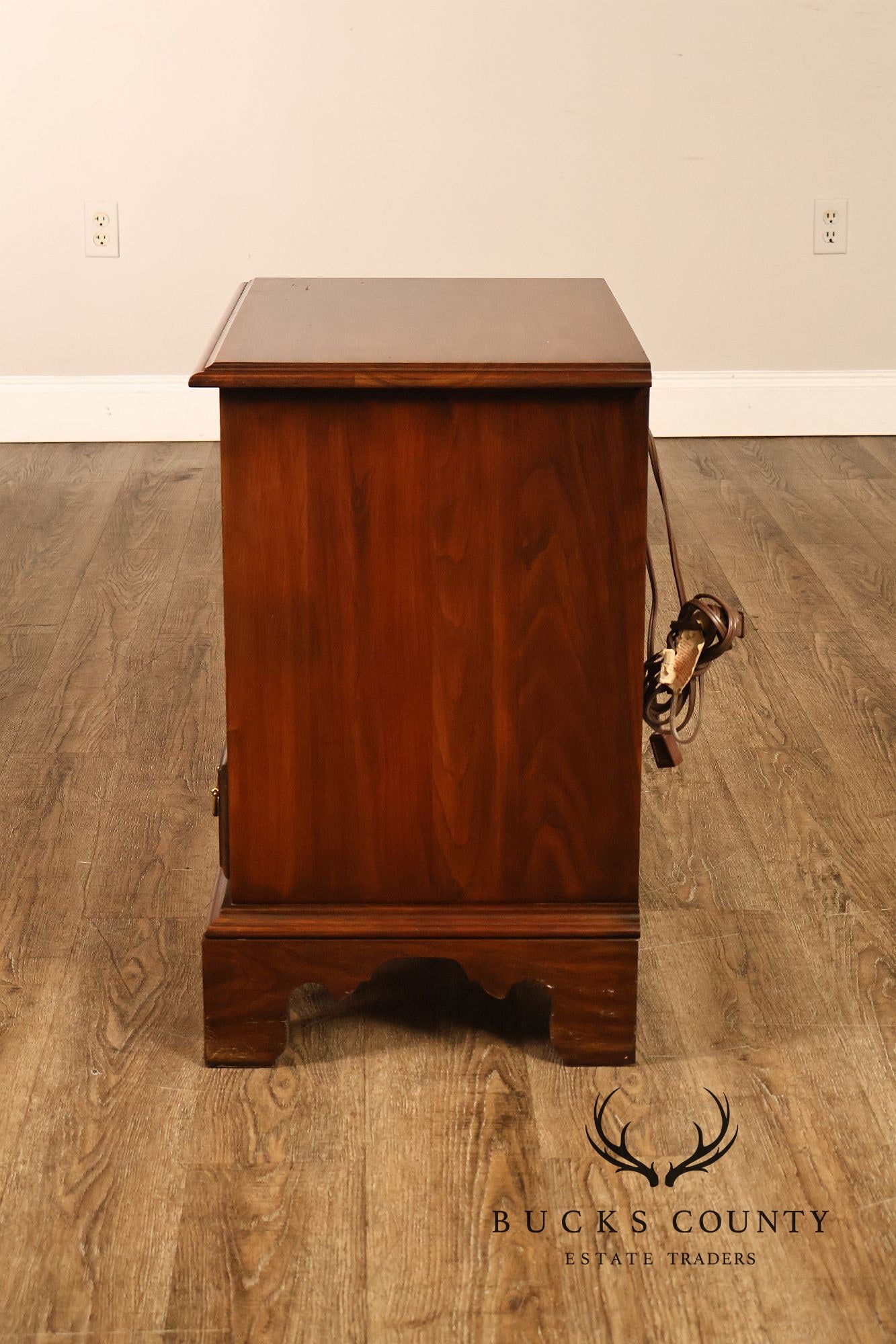 Harden Georgian Style Cherry One Drawer Nightstand With Pull-Out Tray