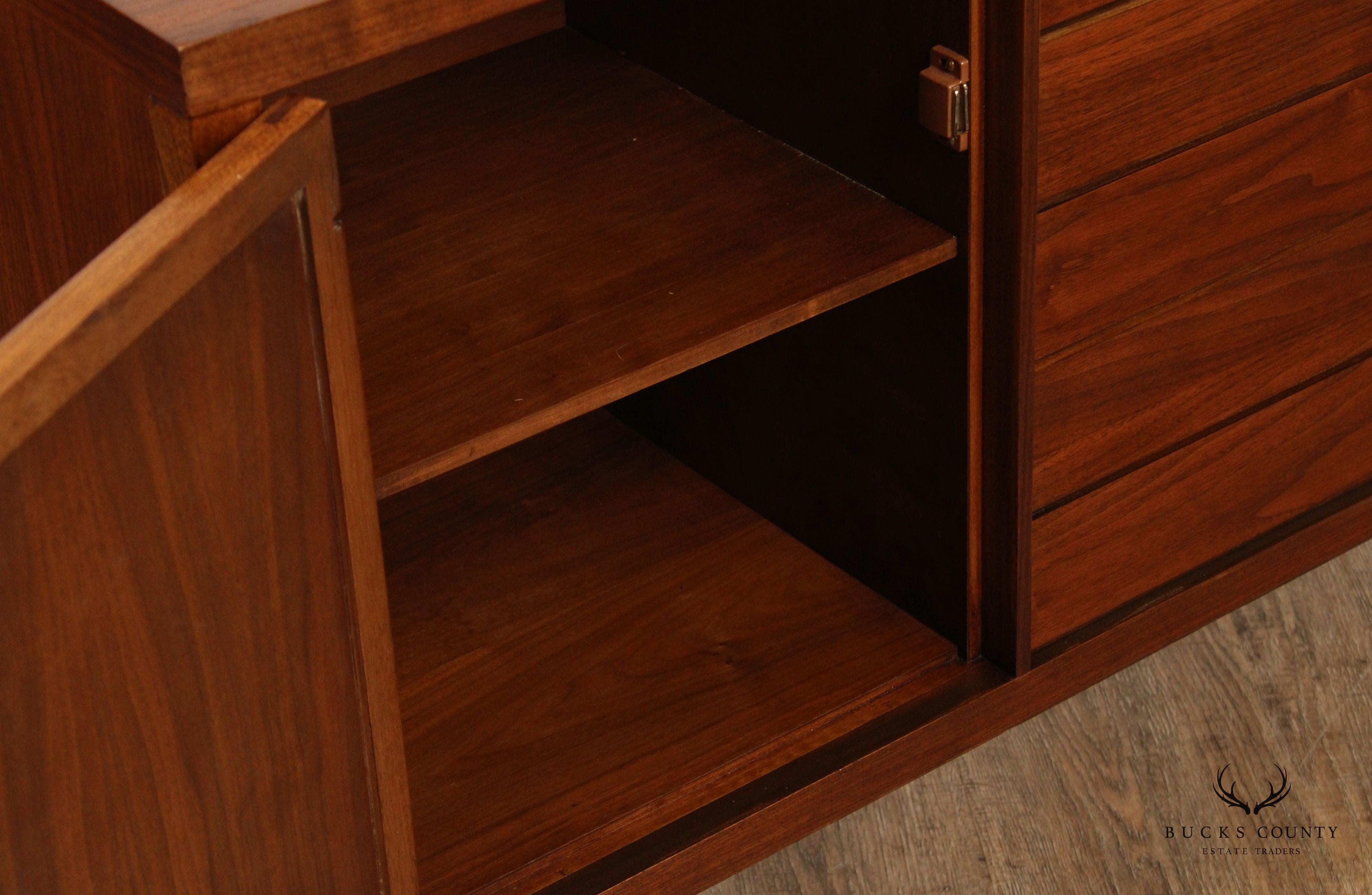 Lane 'Tuxedo' Mid Century Modern Walnut Sideboard