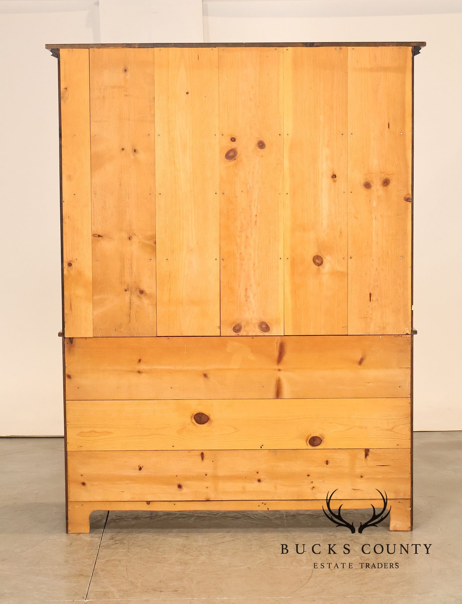Vintage Farmhouse Style Distress Painted Pine Sideboard with Hutch Top
