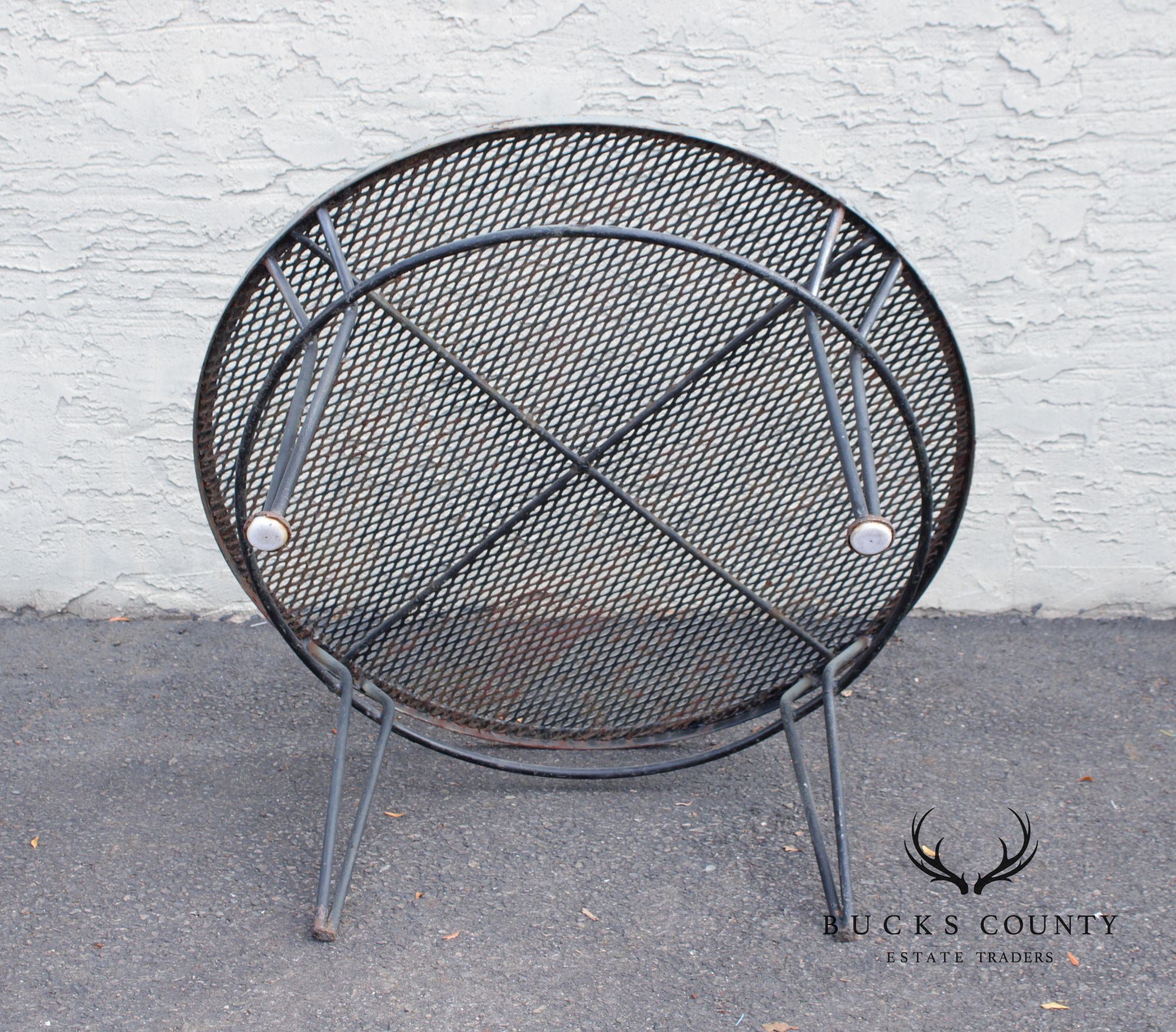 Salterini Mid Century Modern 'Radar' Round Iron Outdoor Coffee Table