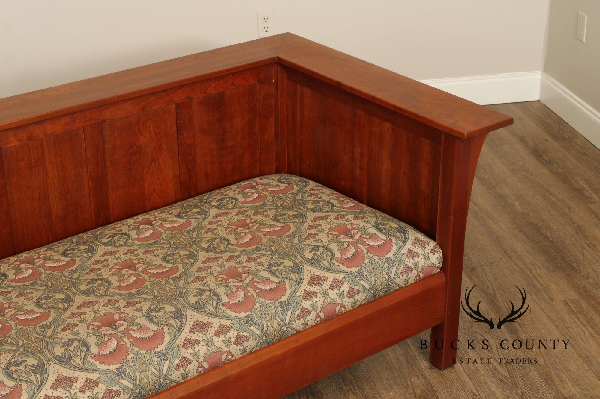 Stickley Mission Collection Cherry Prairie Settle