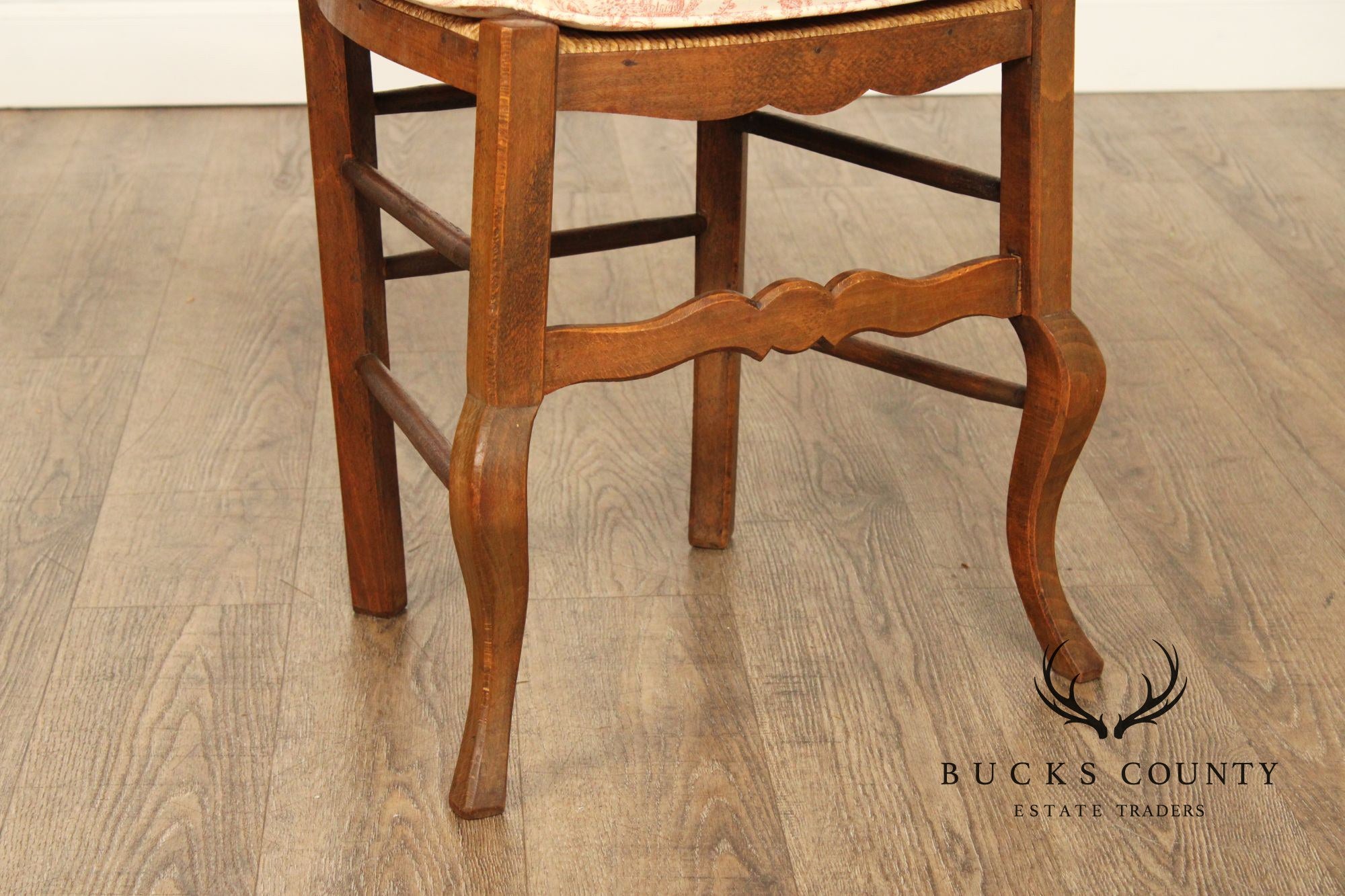 French Provincial Set Of 10 Rush Seat Dining Chairs