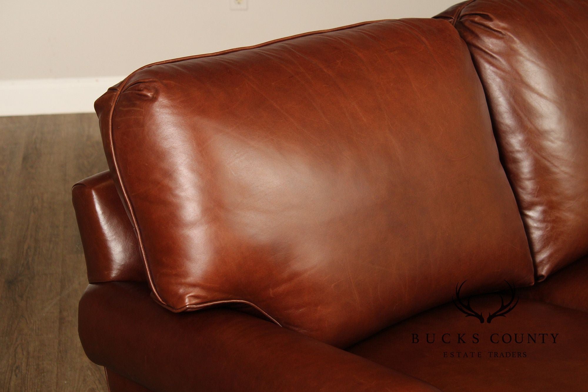 HANCOCK & MOORE ENGLISH TRADITIONAL STYLE BROWN LEATHER SOFA