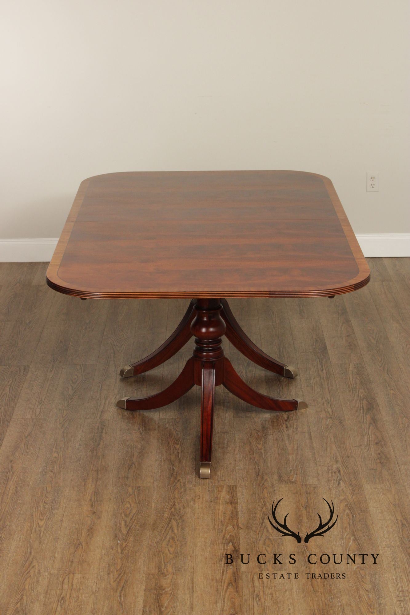 Ethan Allen Newport Collection Mahogany Abbott Dining Table