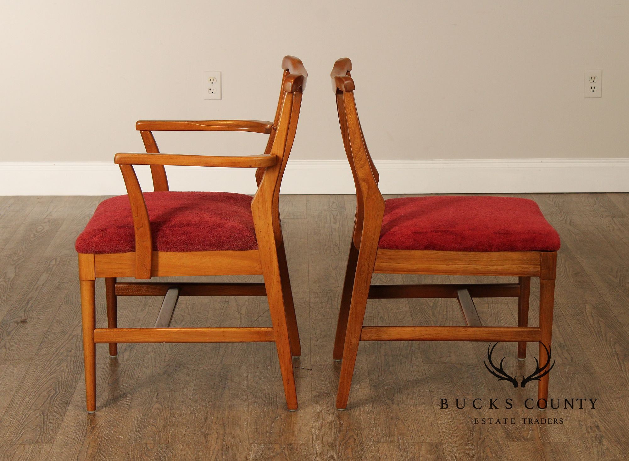 Mid Century Modern Set of Six Walnut Dining Chairs