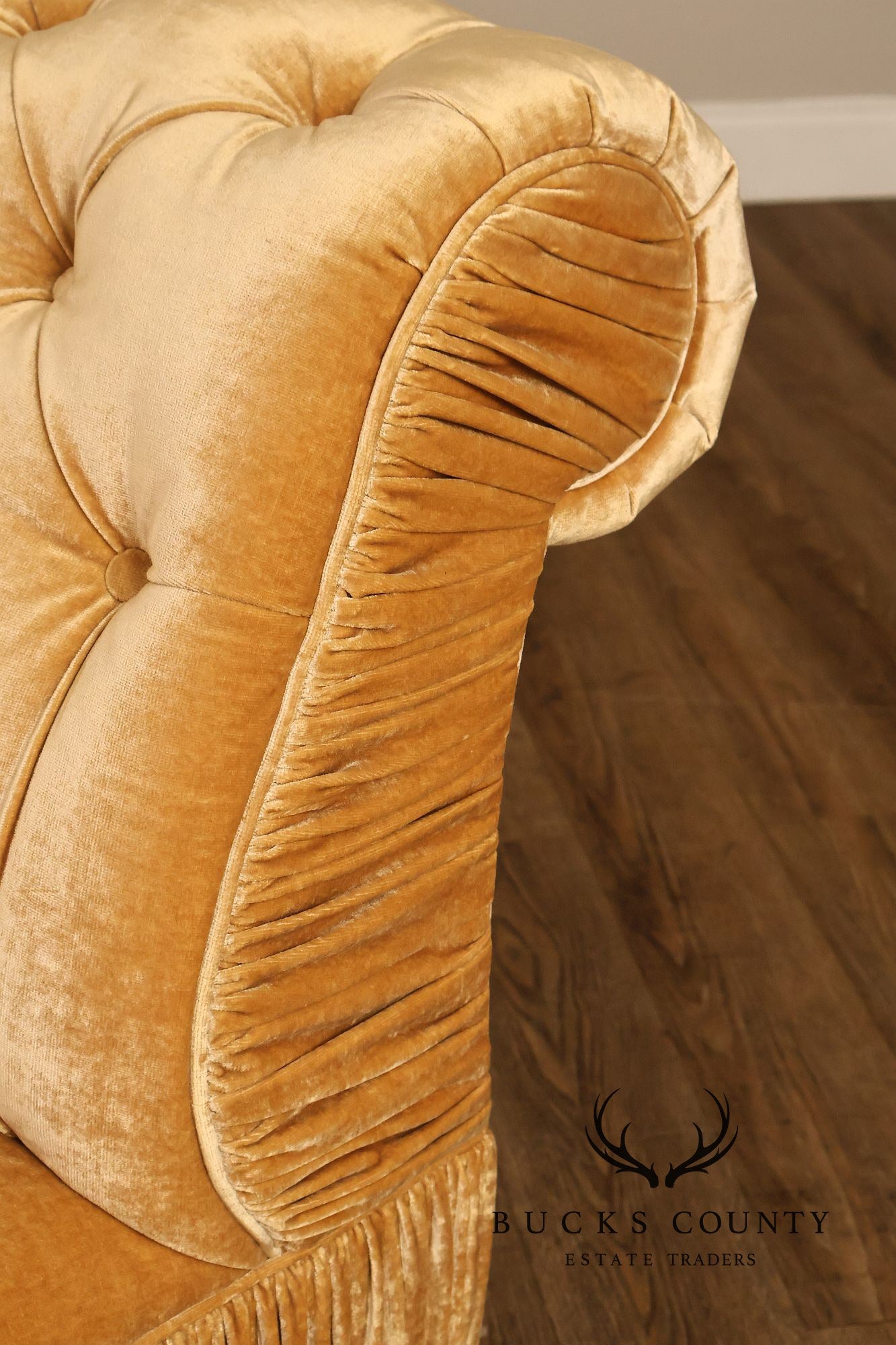 EJ Victor Victorian Revival Pair of Serpentine Tufted Velvet Sofas