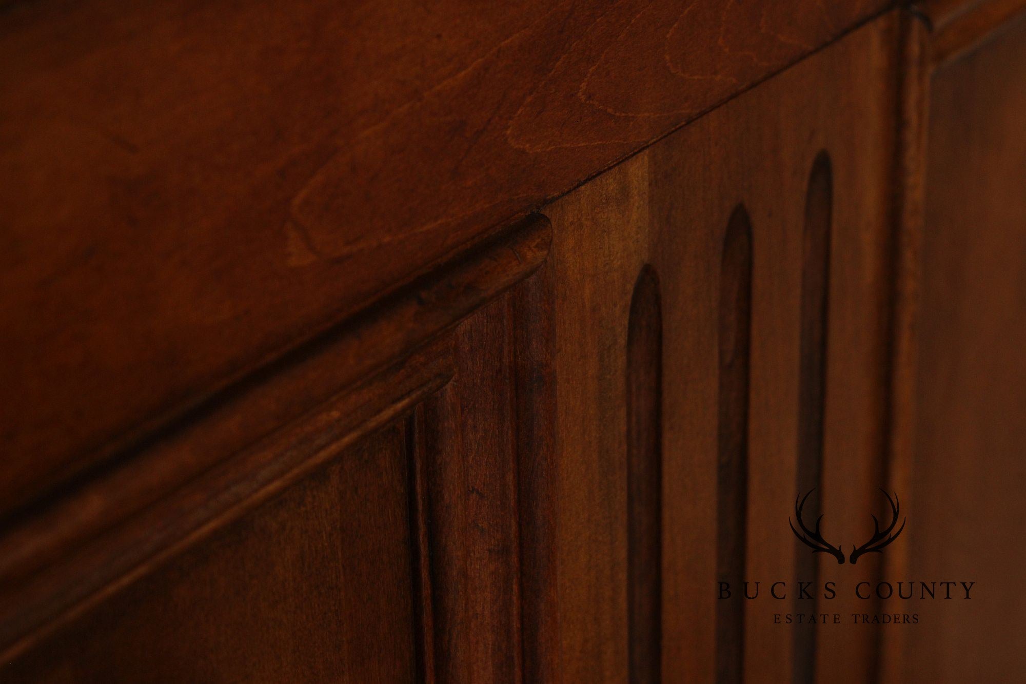 ETHAN ALLEN ‘NEW COUNTRY’ MAPLE QUEEN SLEIGH BED