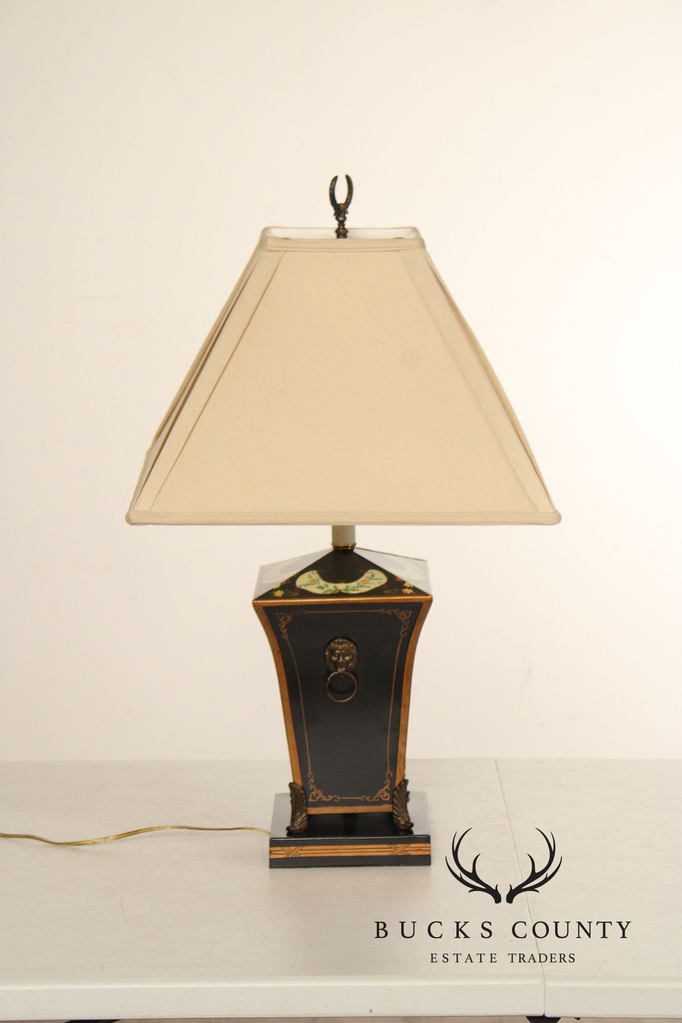 Chelsea House Pair of Painted Toleware Table Lamps