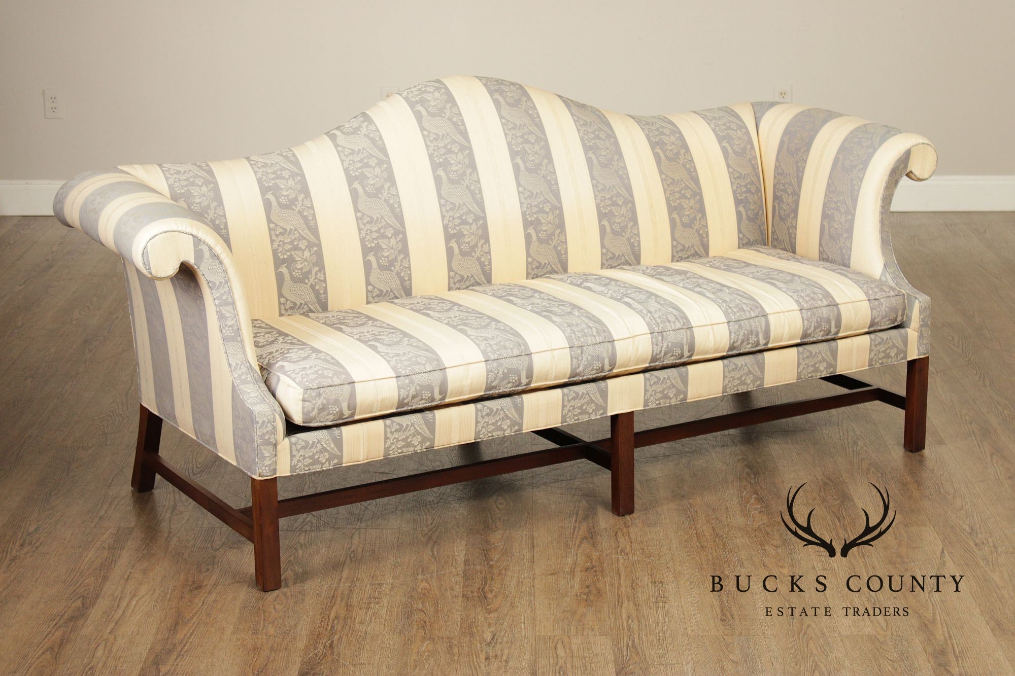 Kittinger Williamsburg Chippendale Style Mahogany Camelback Sofa