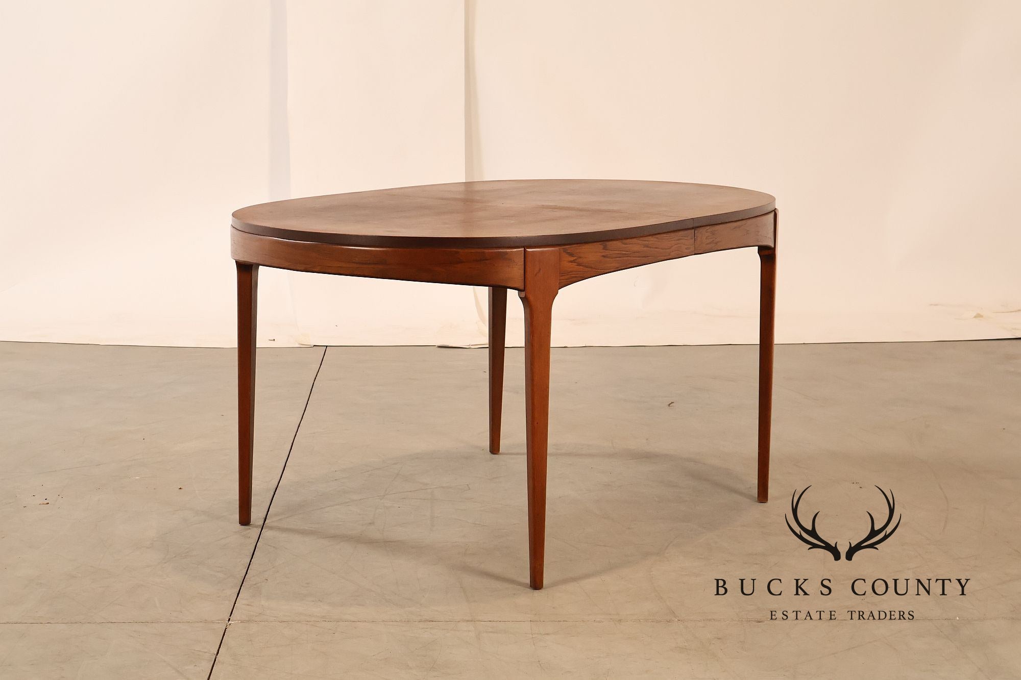 Lane 'Rhythm' Mid Century Modern Walnut Expandable Dining Table