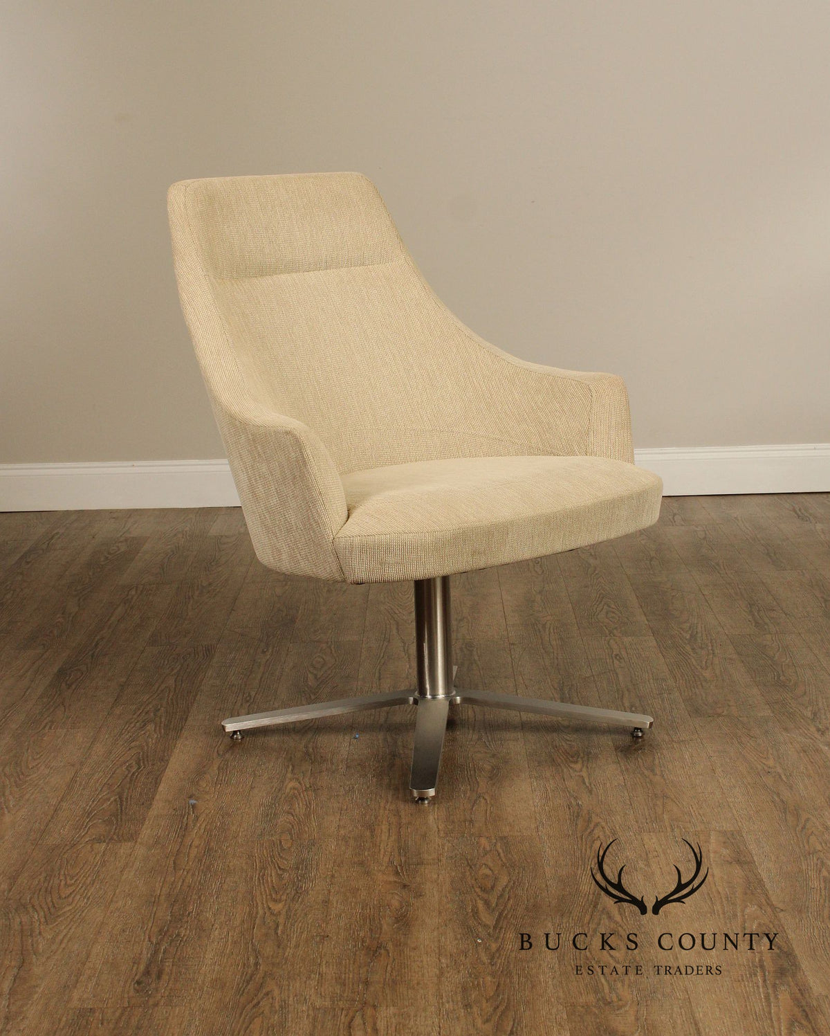 Cumberland Furniture Co. Mid Century Modern Style Pair of Lounge Chairs