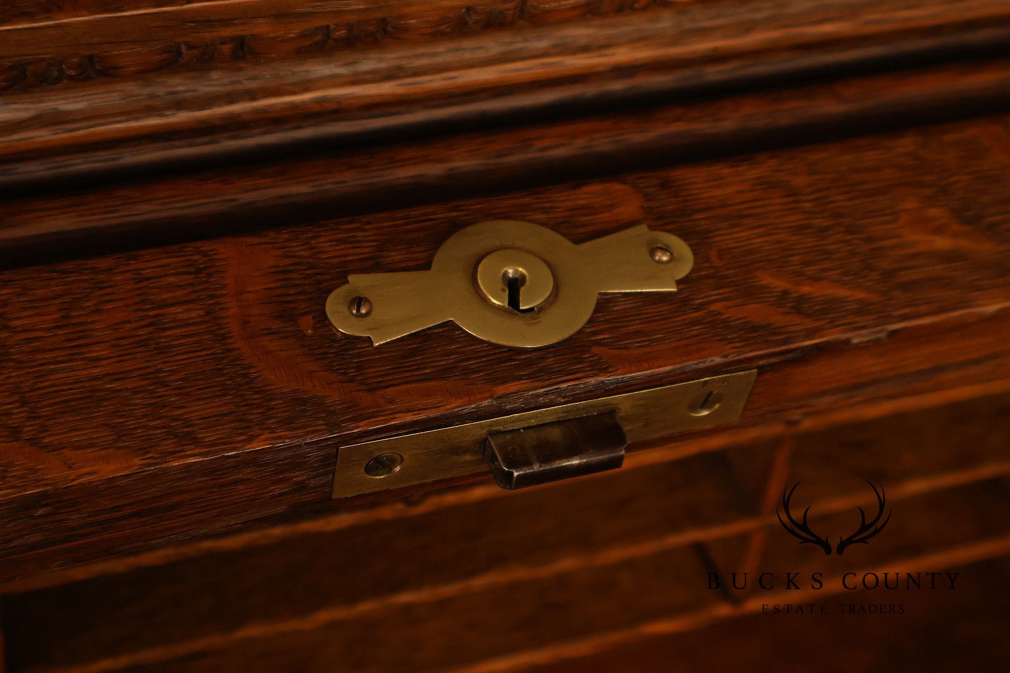 Exceptional Antique Quarter Sawn Oak Roll Top Desk With Carved 'Reading Hardware Co." Crest Panel
