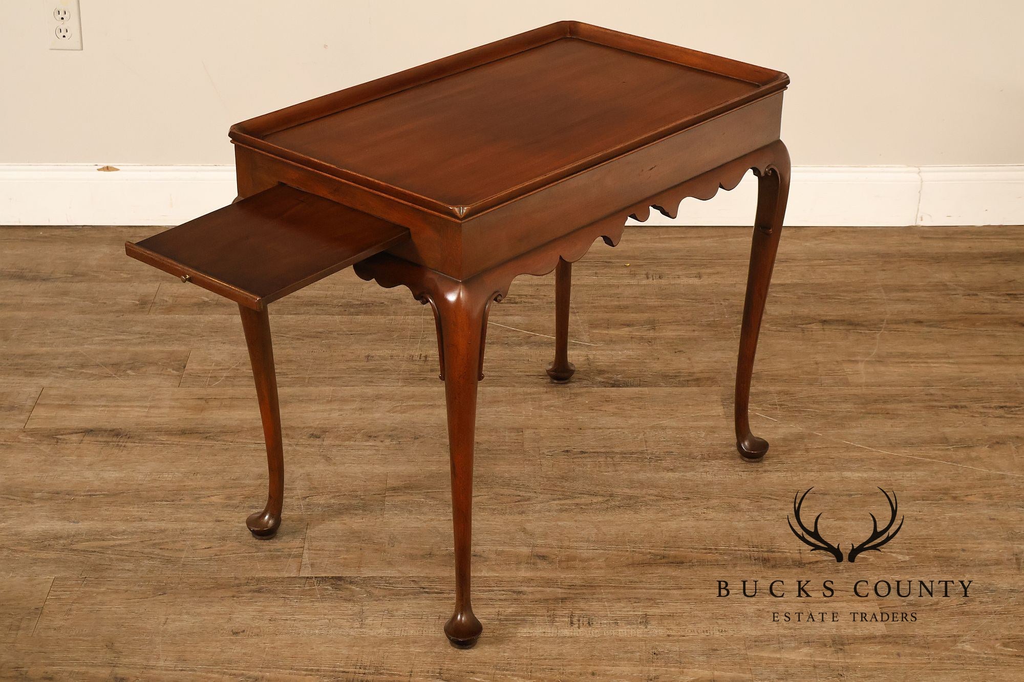 Kittinger Colonial Williamsburg Mahogany Queen Anne Tea Table