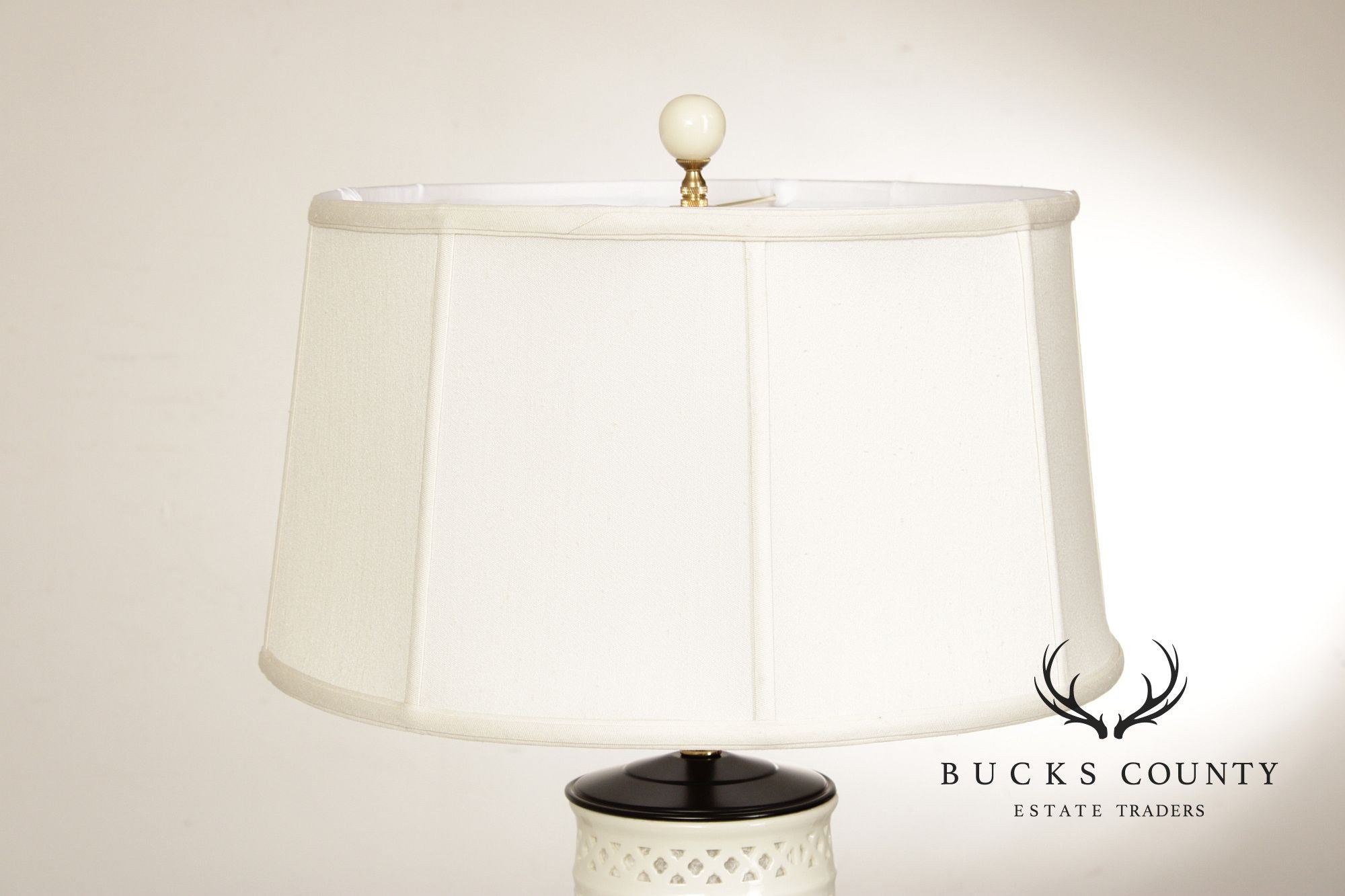 Sun-Lite Pierced Bone China Table Lamp Night Light