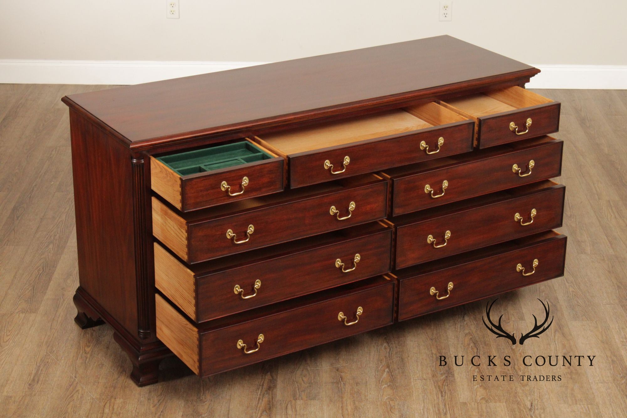 Henkel Harris Chippendale Style Mahogany Nine Drawer Bedroom Dresser