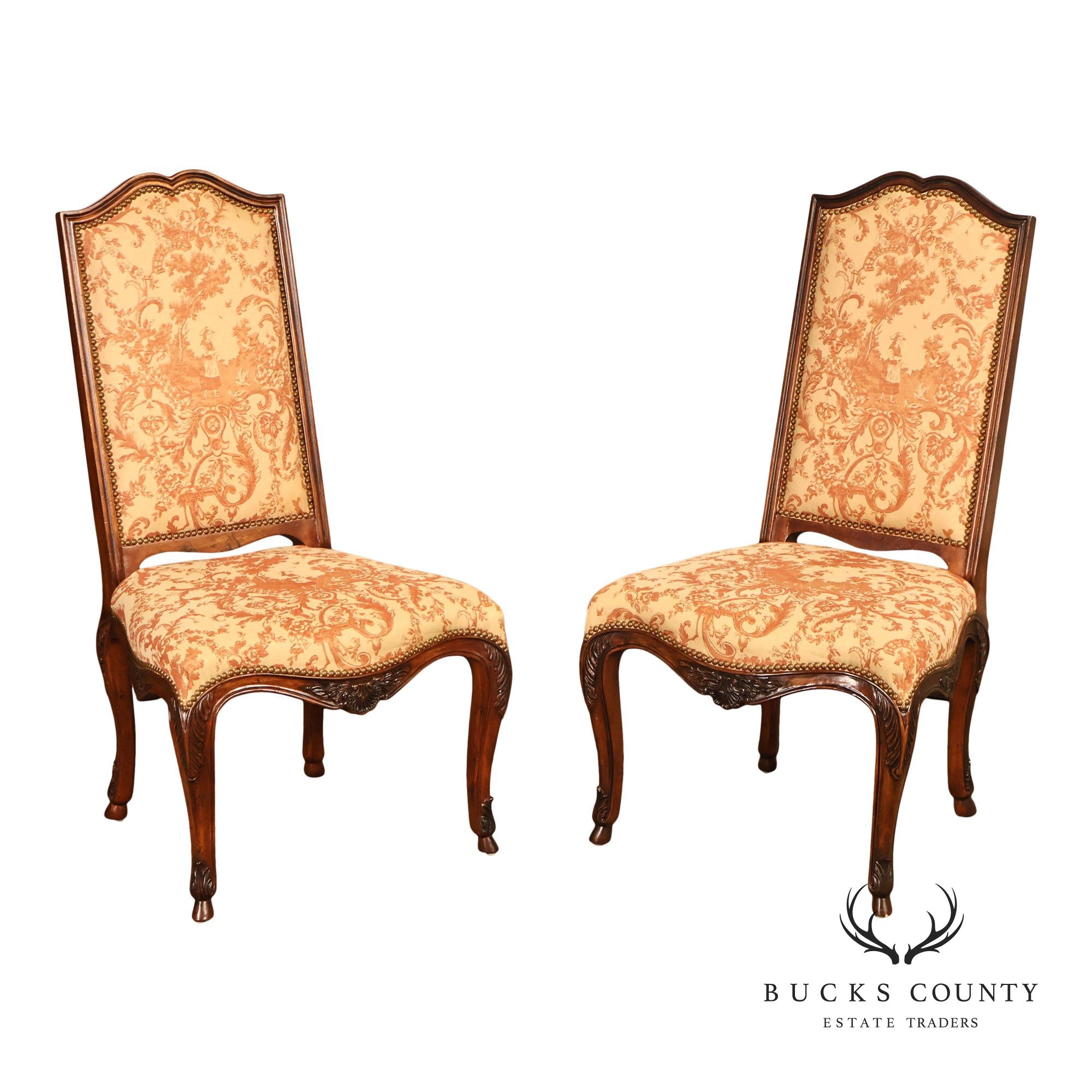 Henredon French Louis XV Style Pair of Carved Side Dining Chairs