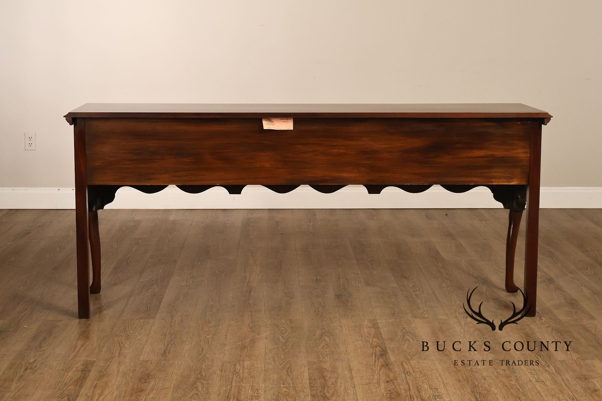 Henkel Harris Queen Anne Banded Mahogany Hunt Board