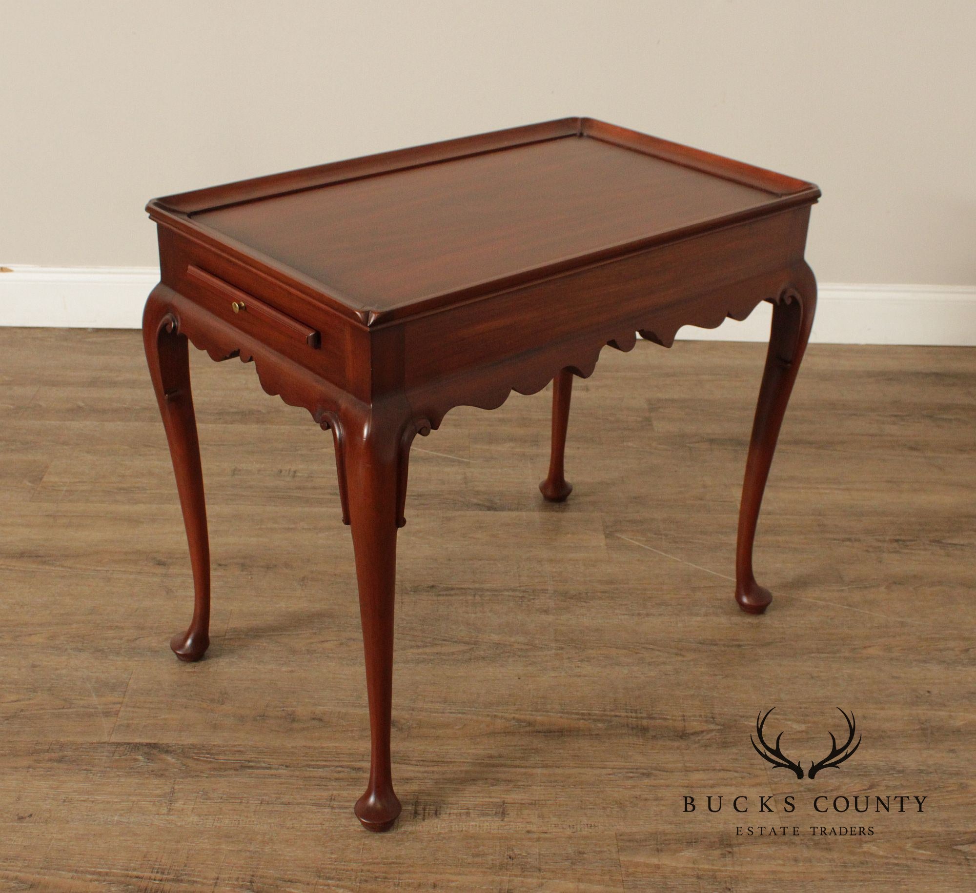 Henkel Harris Queen Anne Style Cherry Tea Table