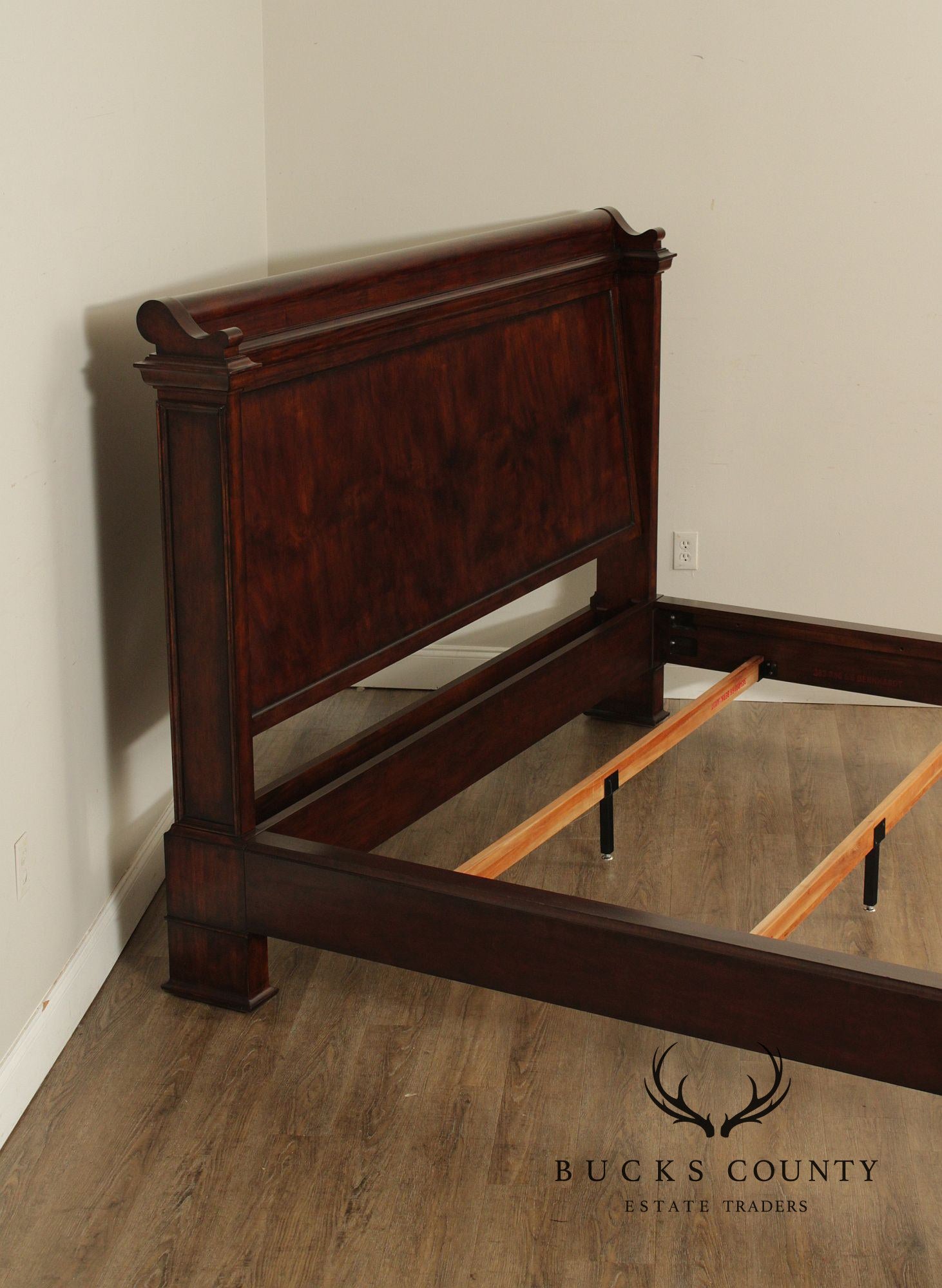 Bernhardt Traditional King Size Sleigh Bed