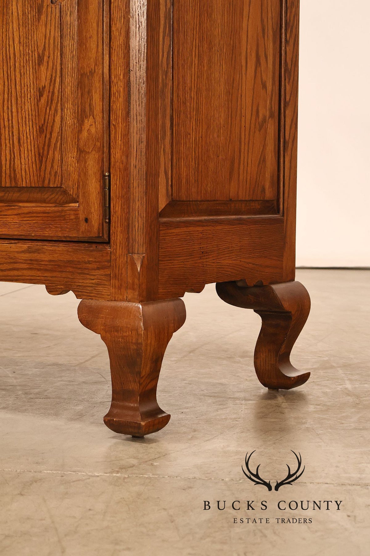 Ethan Allen Rustic Style Oak Flip Top Server