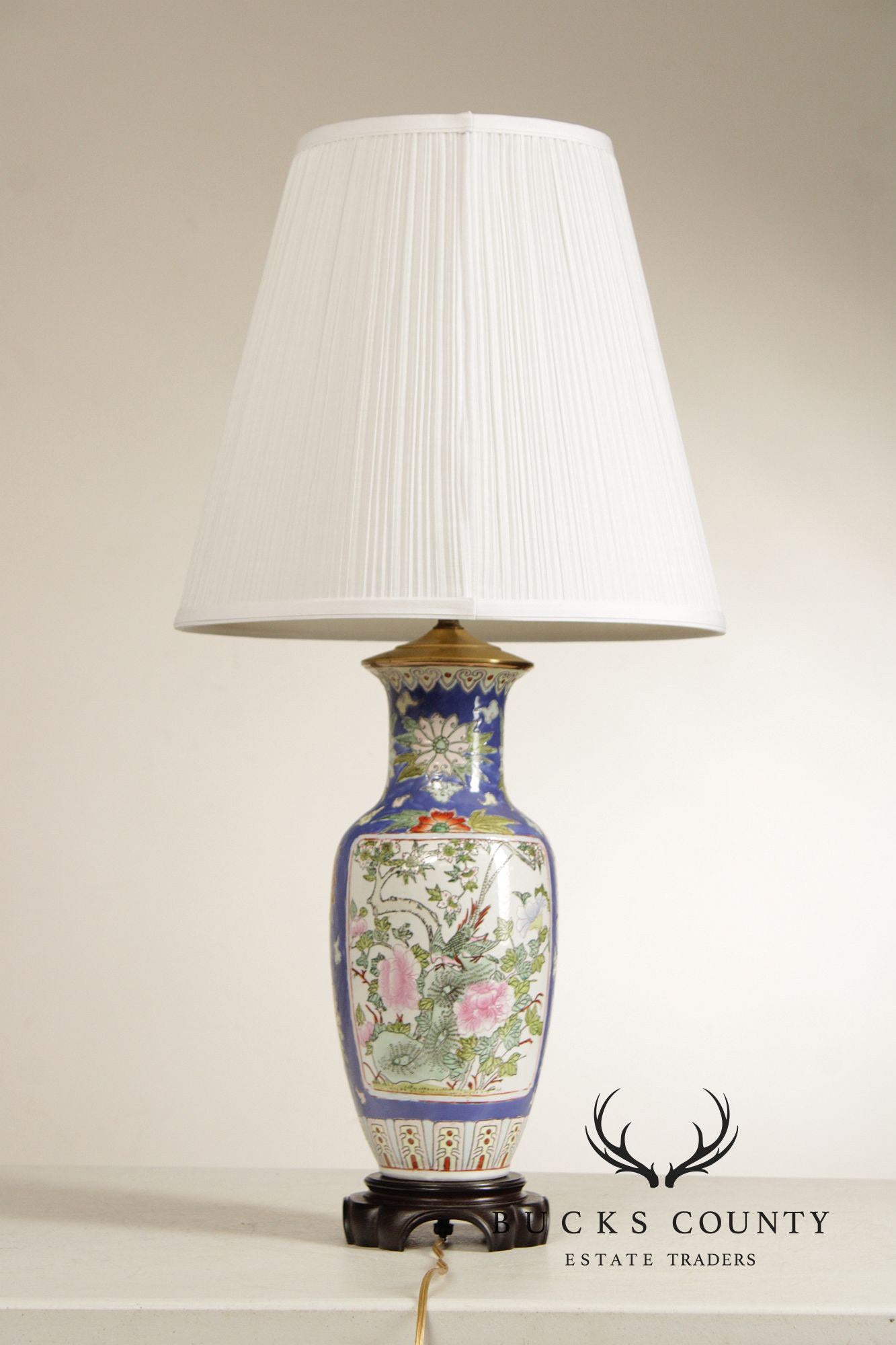 Asian Style Porcelain Vasiform Table Lamp