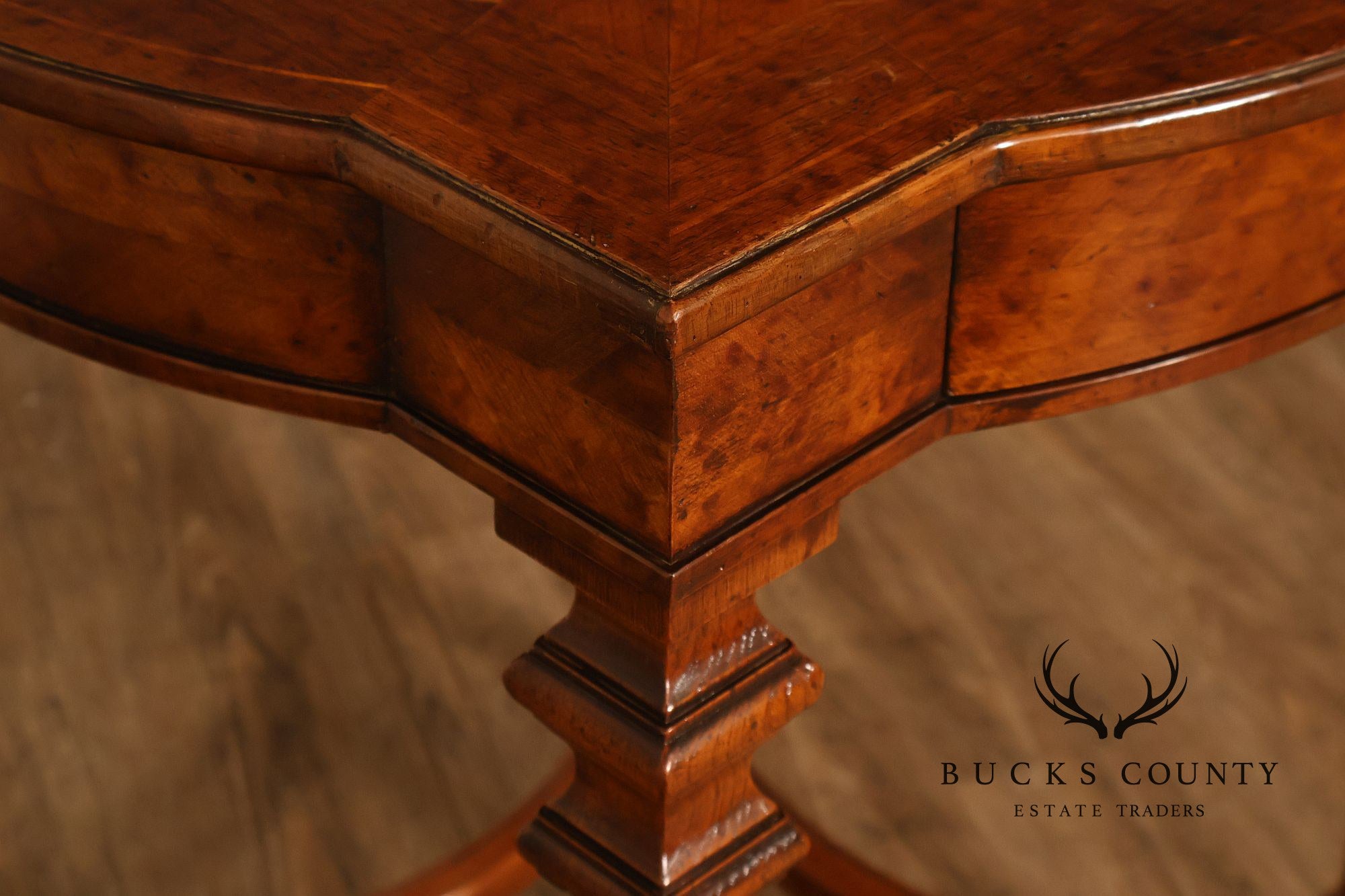 Koypthe Continental Style Walnut And Burl Walnut Inlaid Accent Table