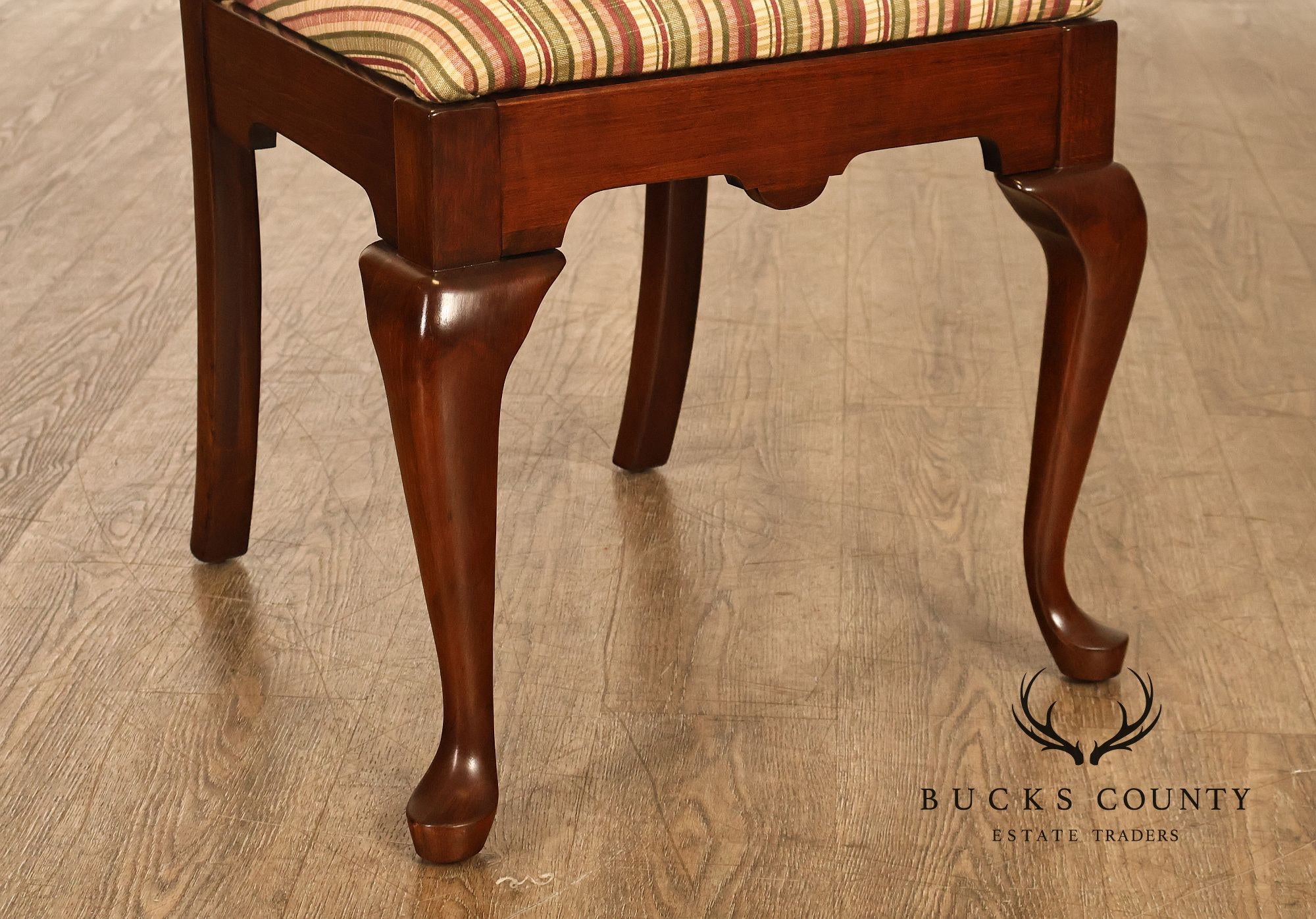 Pennsylvania House Queen Anne Style Set of Six Cherry Dining Chairs