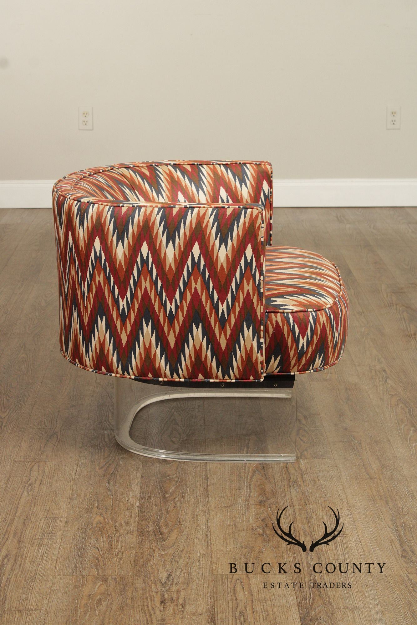 Mid Century Modern Barrel Back Lounge Chair