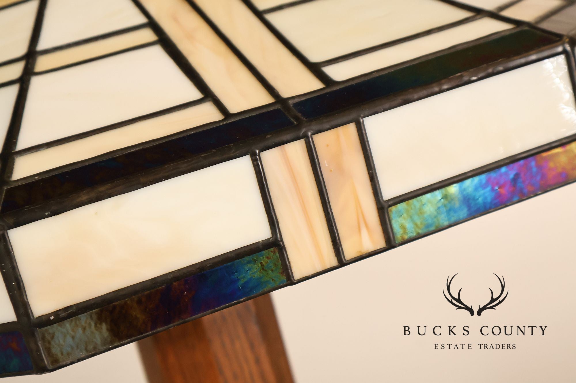 Stickley Mission Collection Table Lamp With Leaded Glass Shade