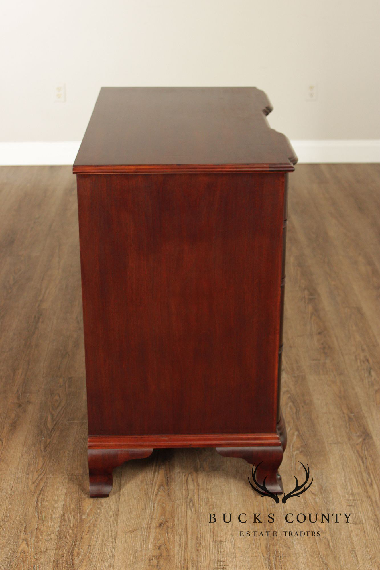 Kindel Chippendale Style Mahogany Blockfront Chest