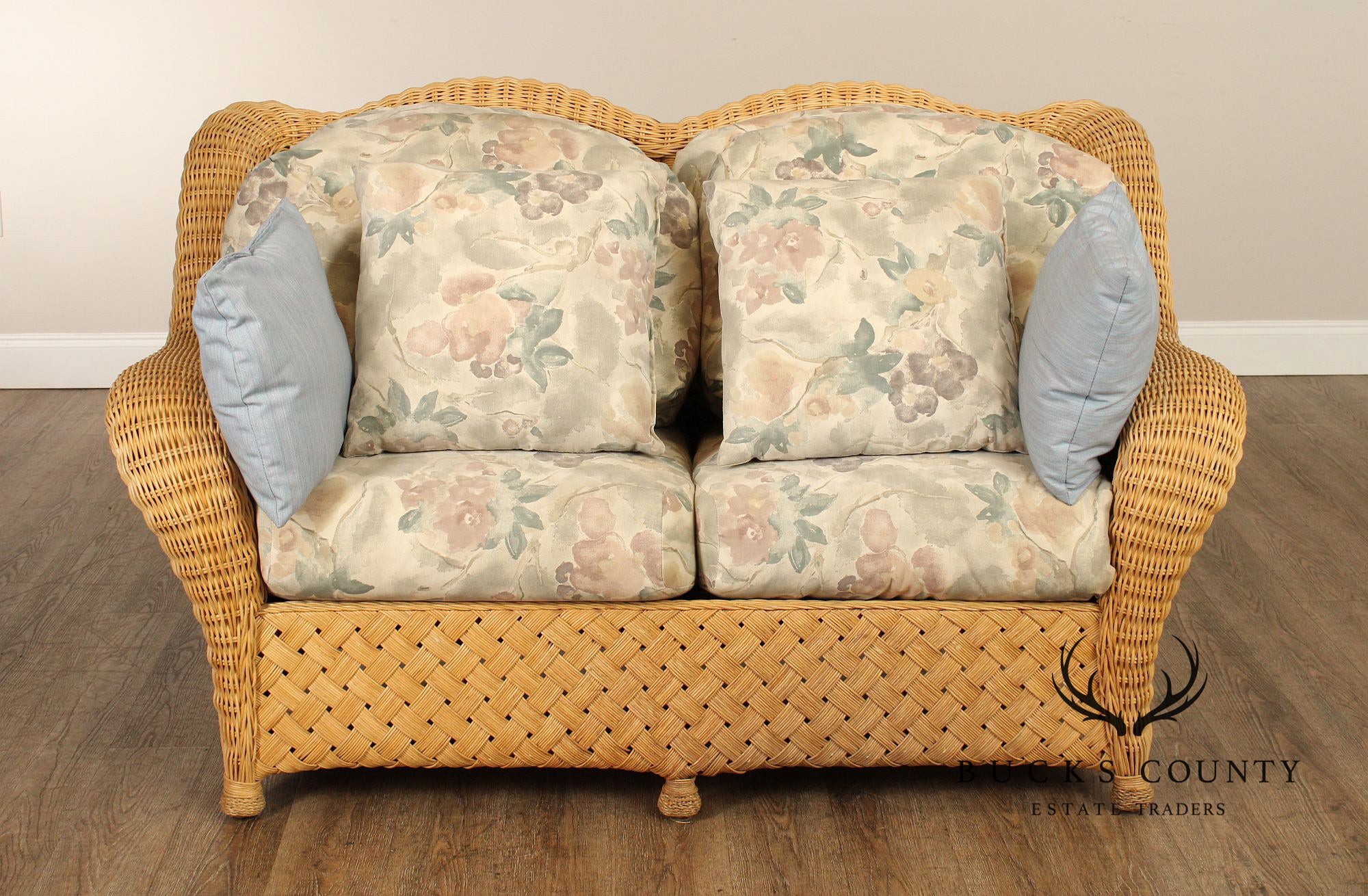 Quality Vintage Wicker Loveseat Sofa