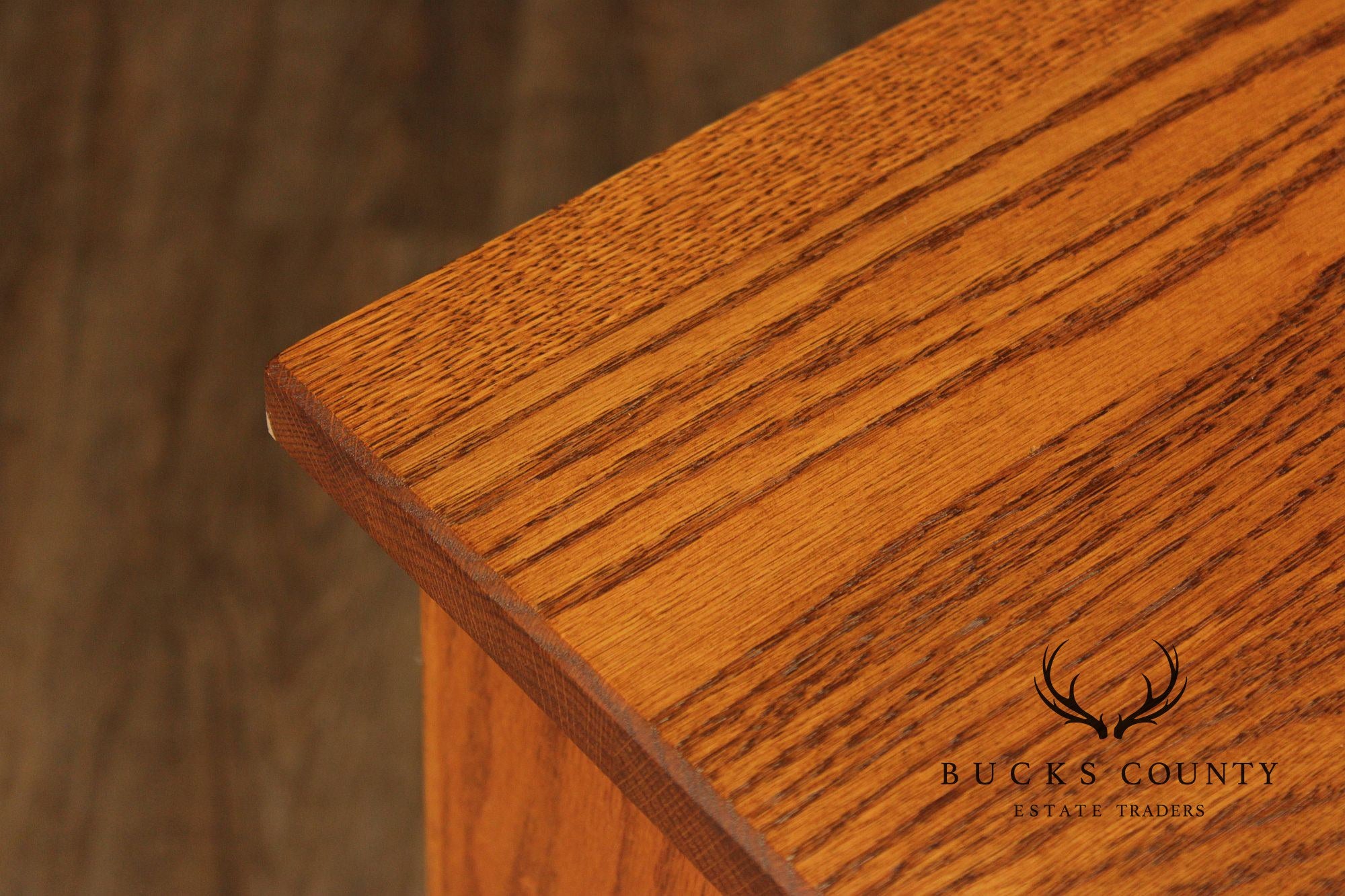 Hunt Country Furniture Country Style Oak Nine-Drawer Dresser