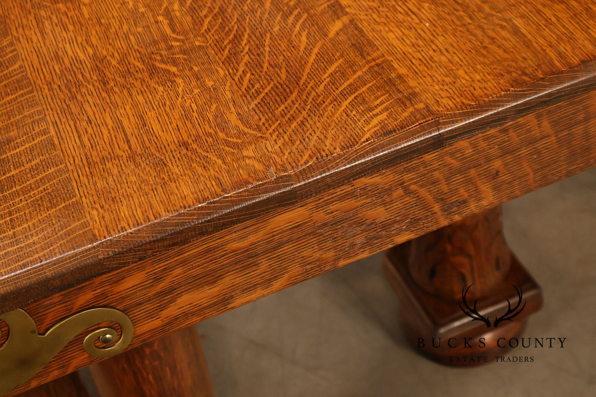 Antique Victorian Oak Expandable Dining Table