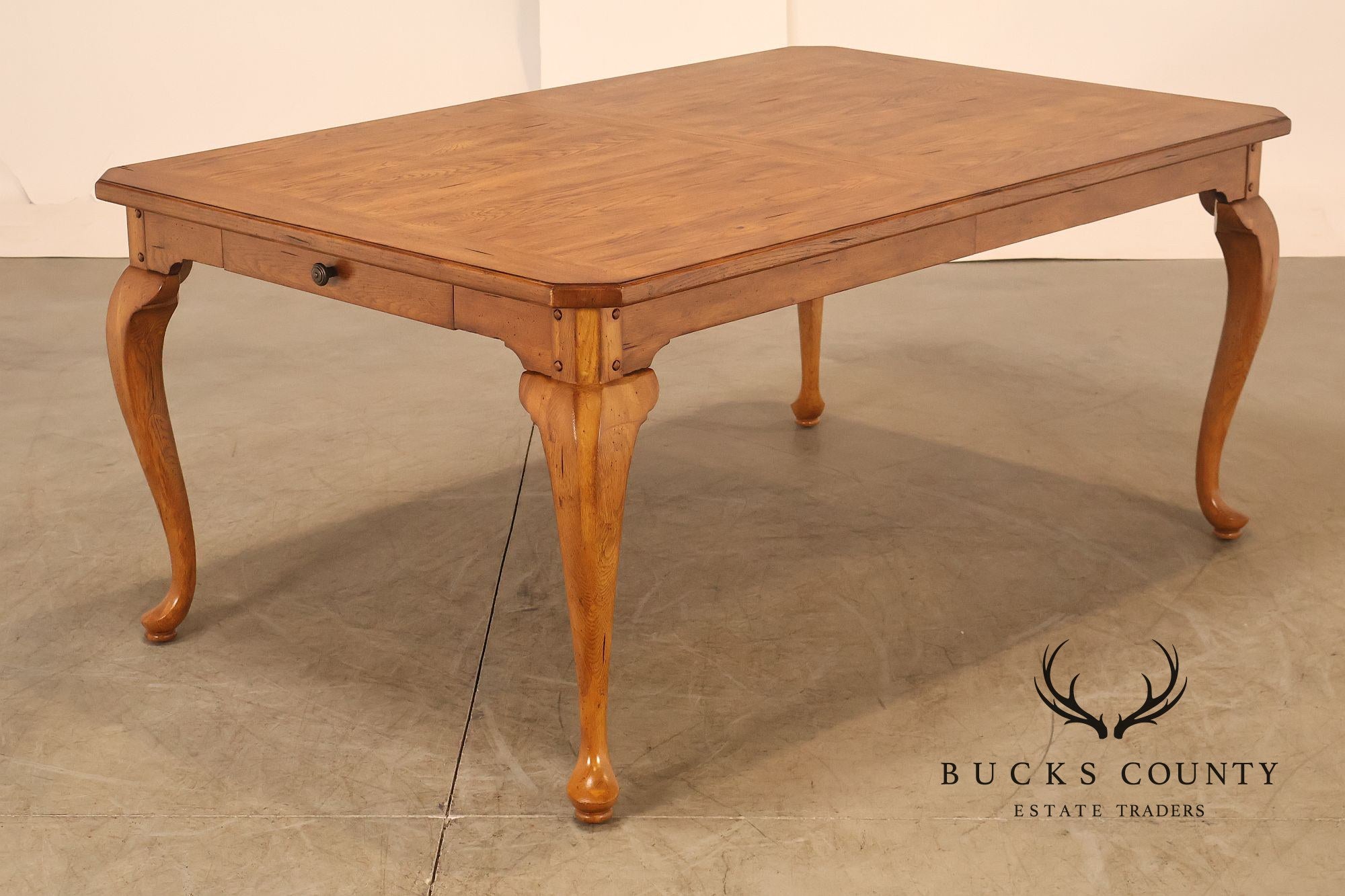 Thomasville Oak Expandable Dining Table